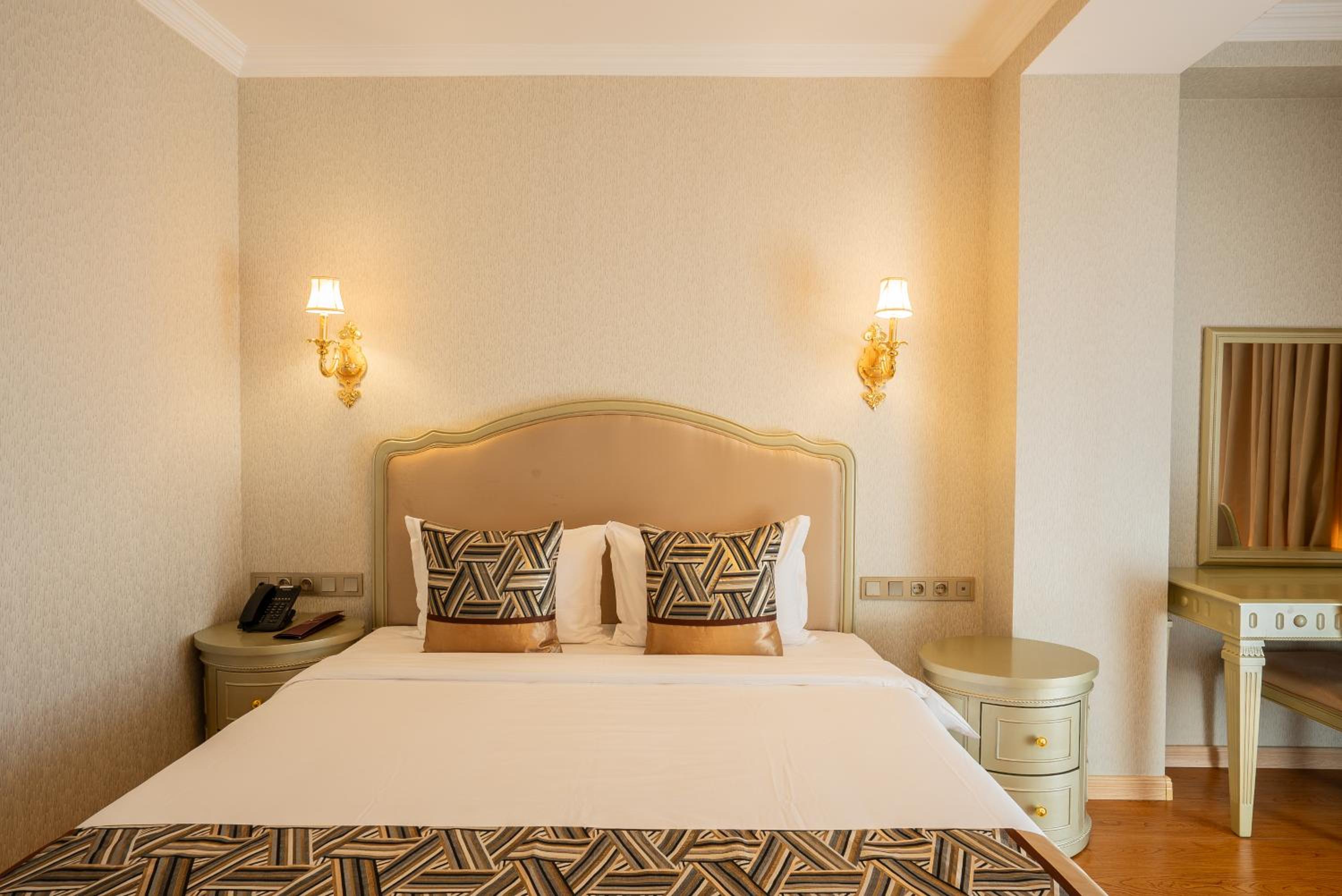 Double or Twin Room - Photo 1