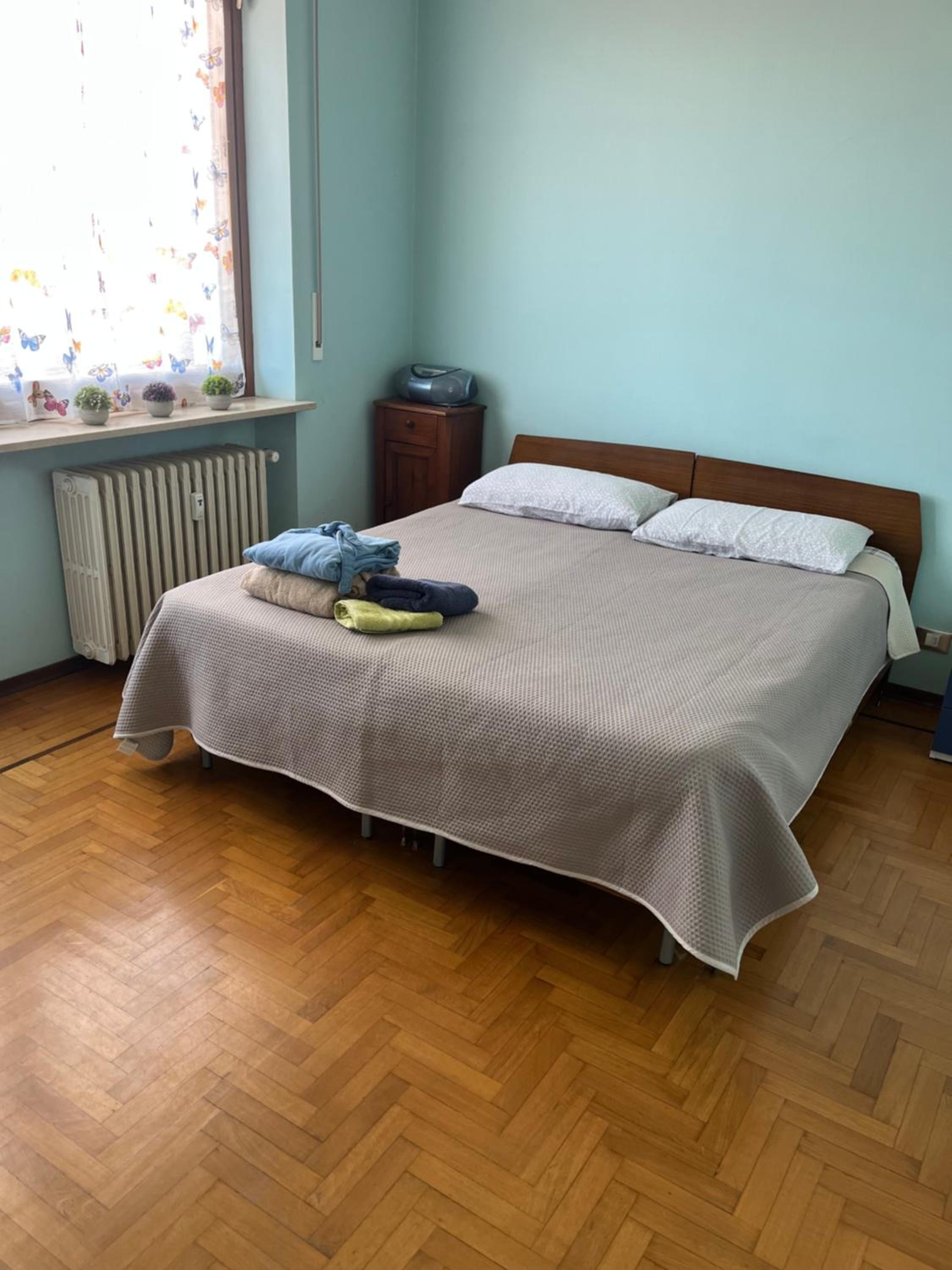 Double Room with Shared Bathroom photo 2