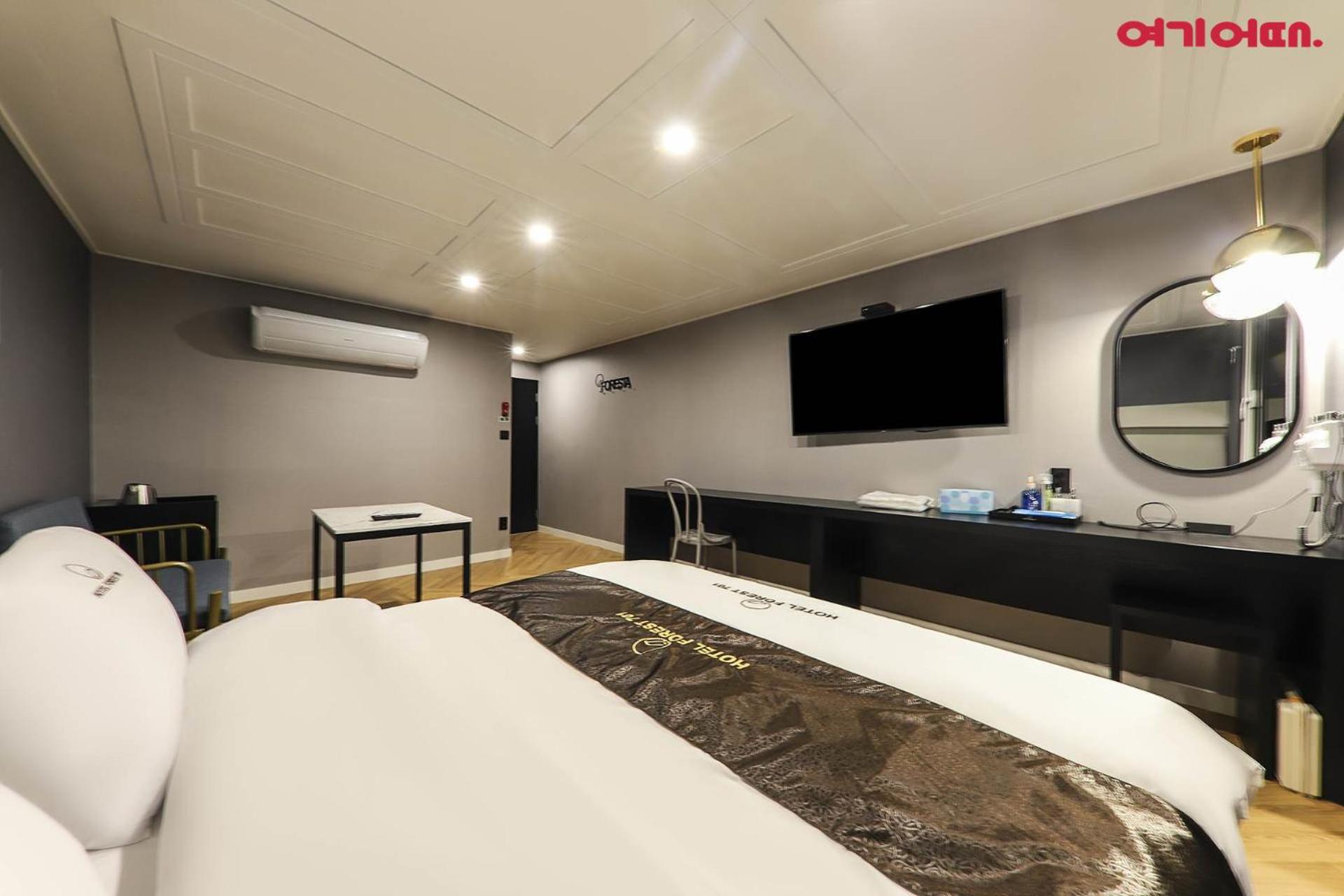 Deluxe Room - Photo 1
