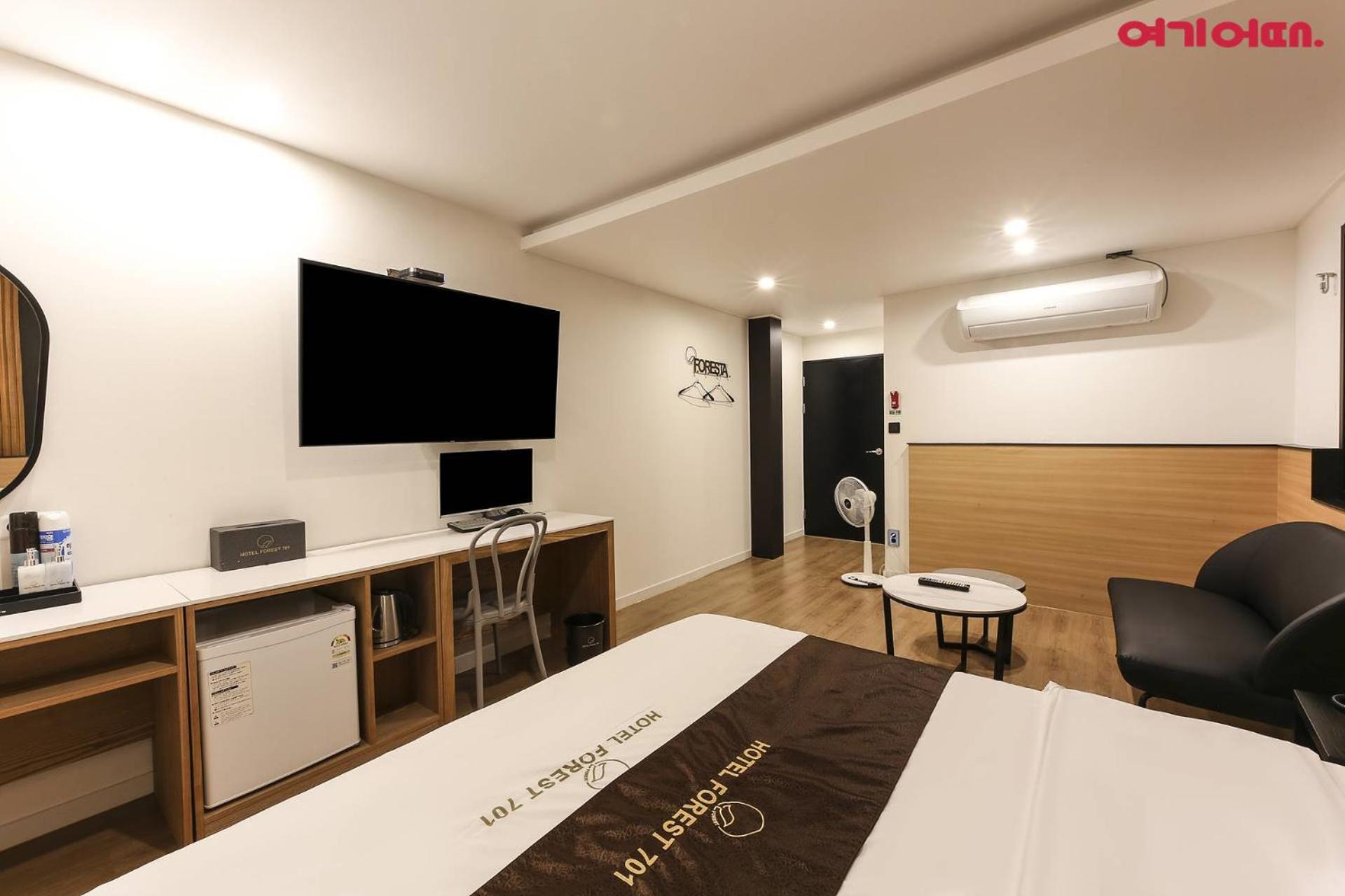 Deluxe Room - Photo 7