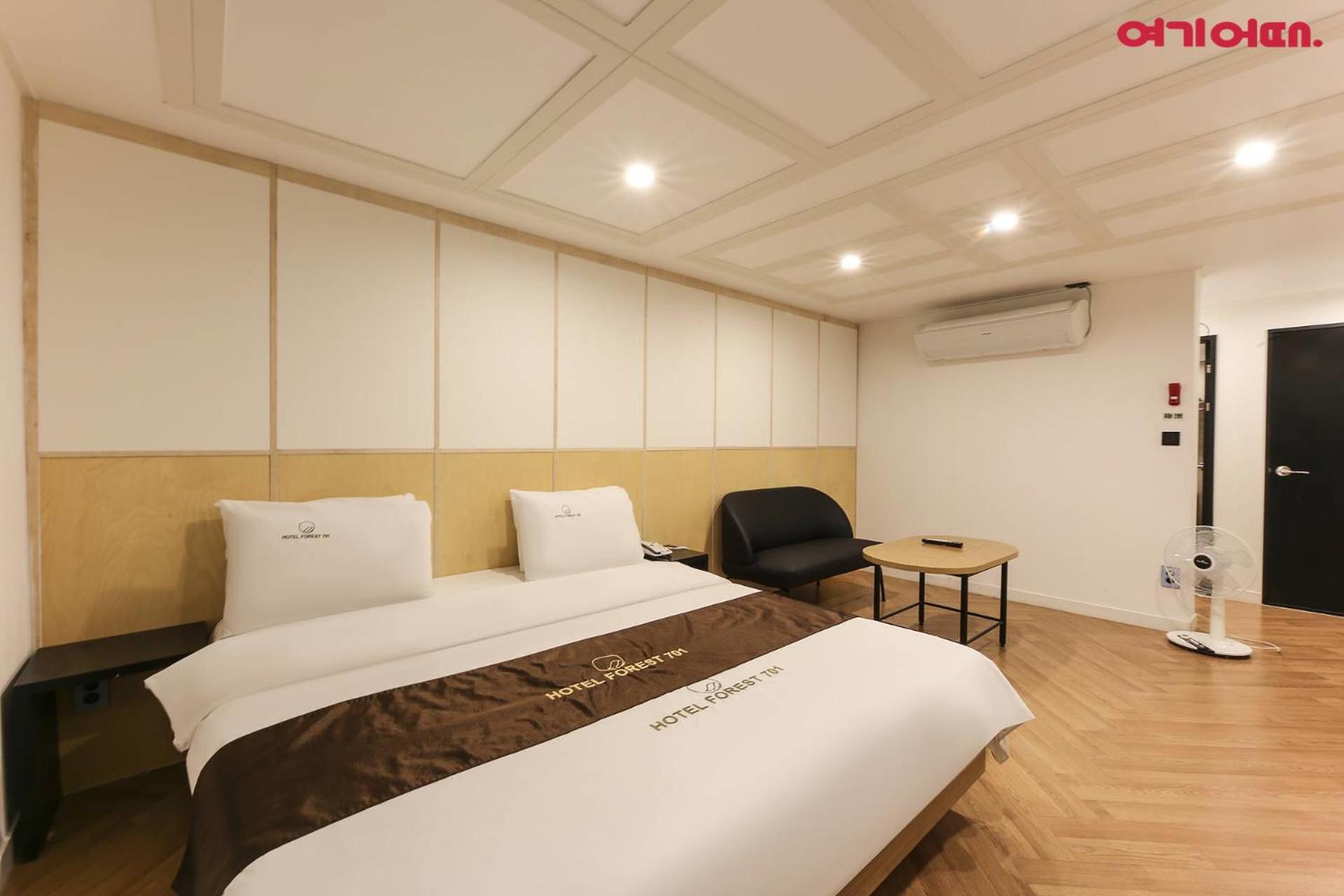 Deluxe Room - Photo 11