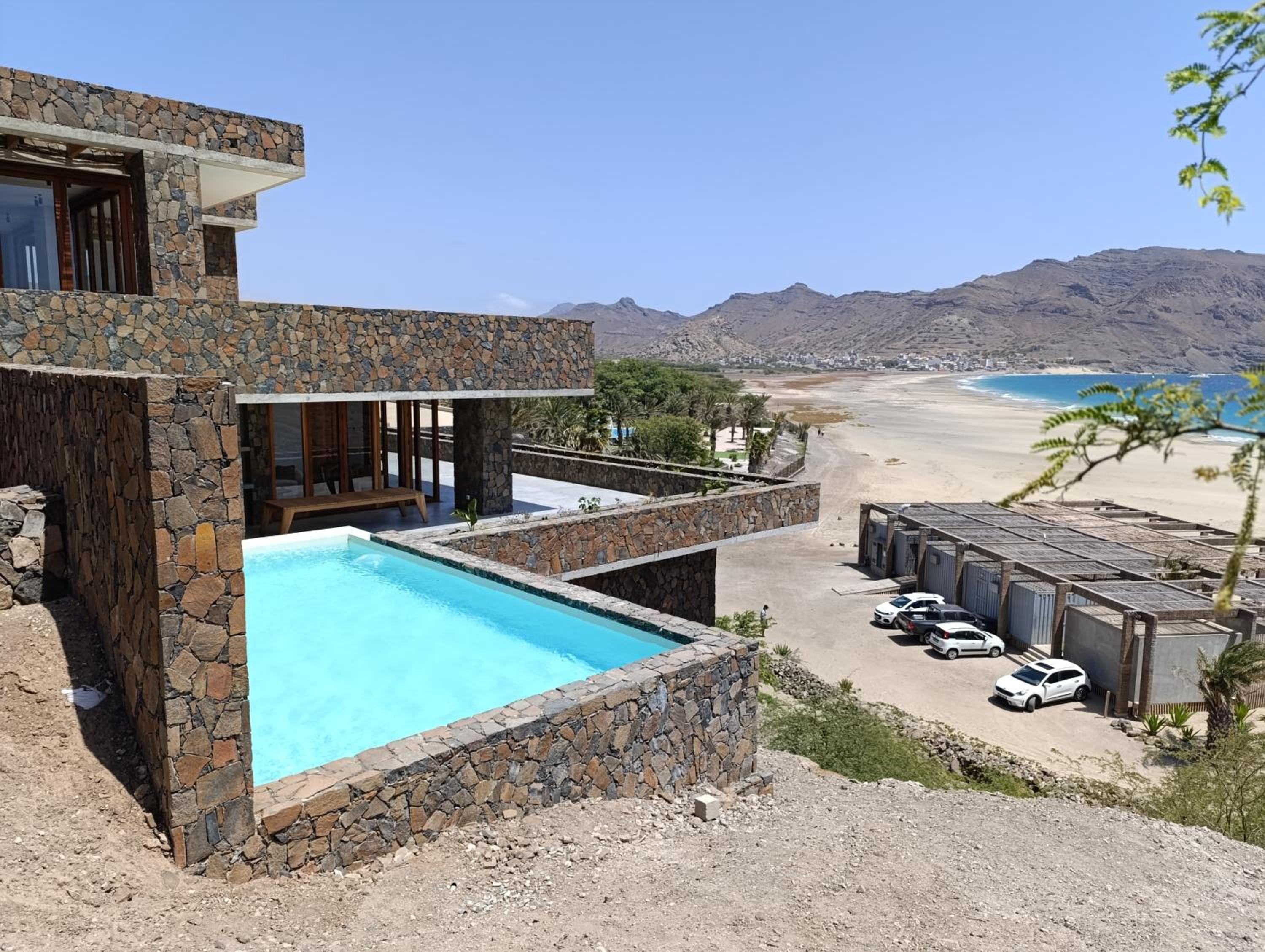 Four-Bedroom Luxury Apartment