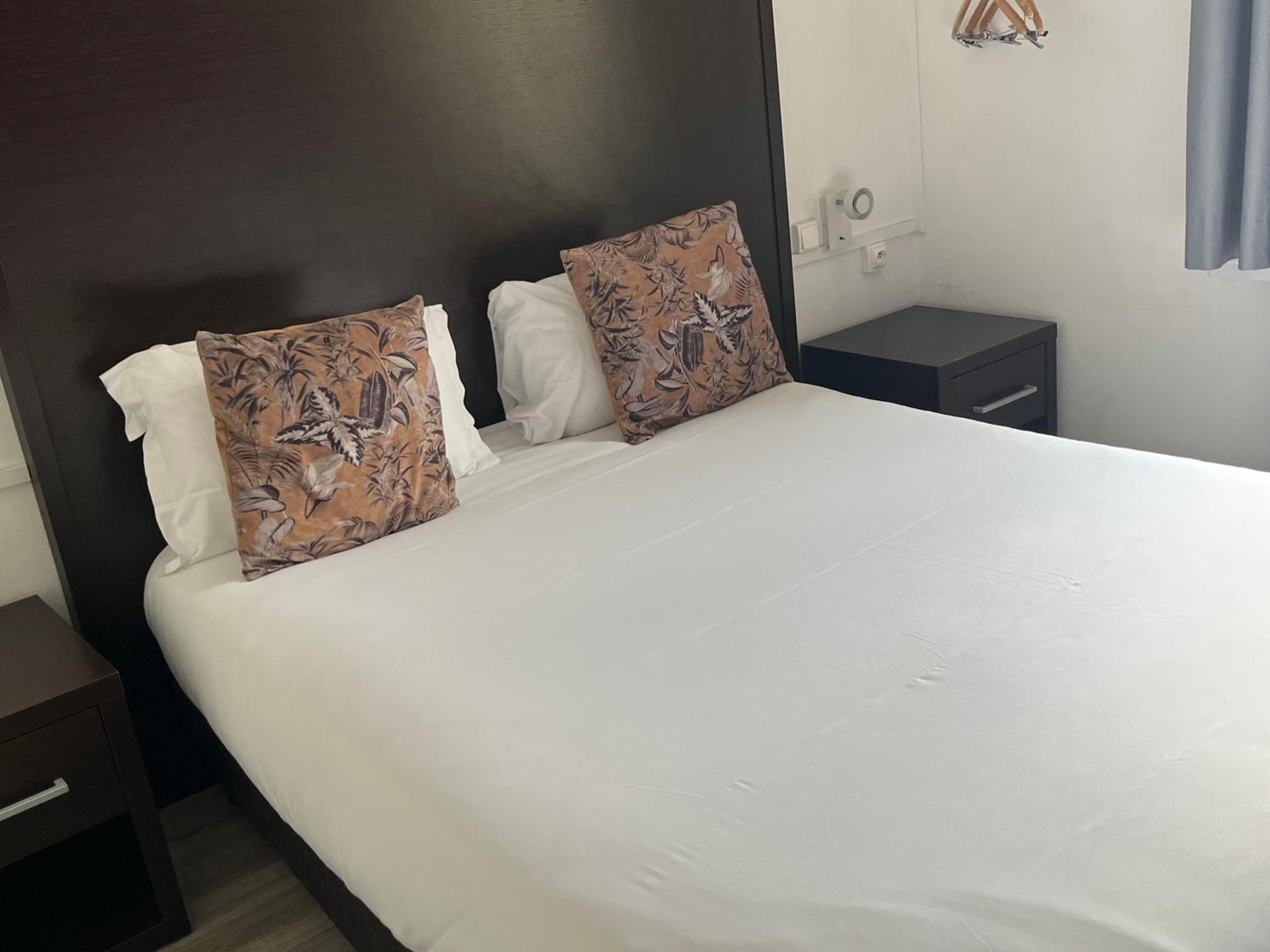 Comfort Triple Room with Shower photo 3