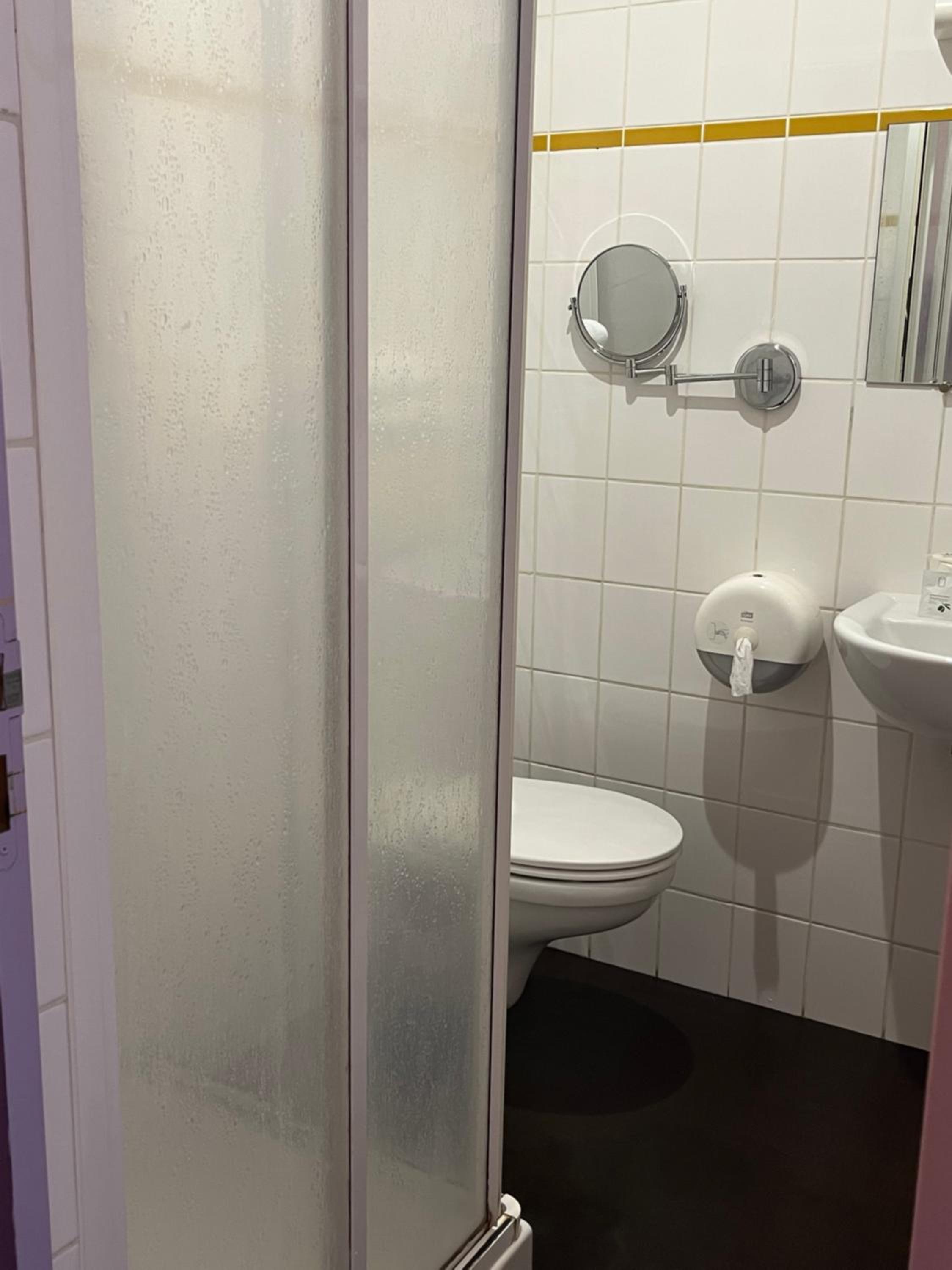 Comfort Triple Room with Shower