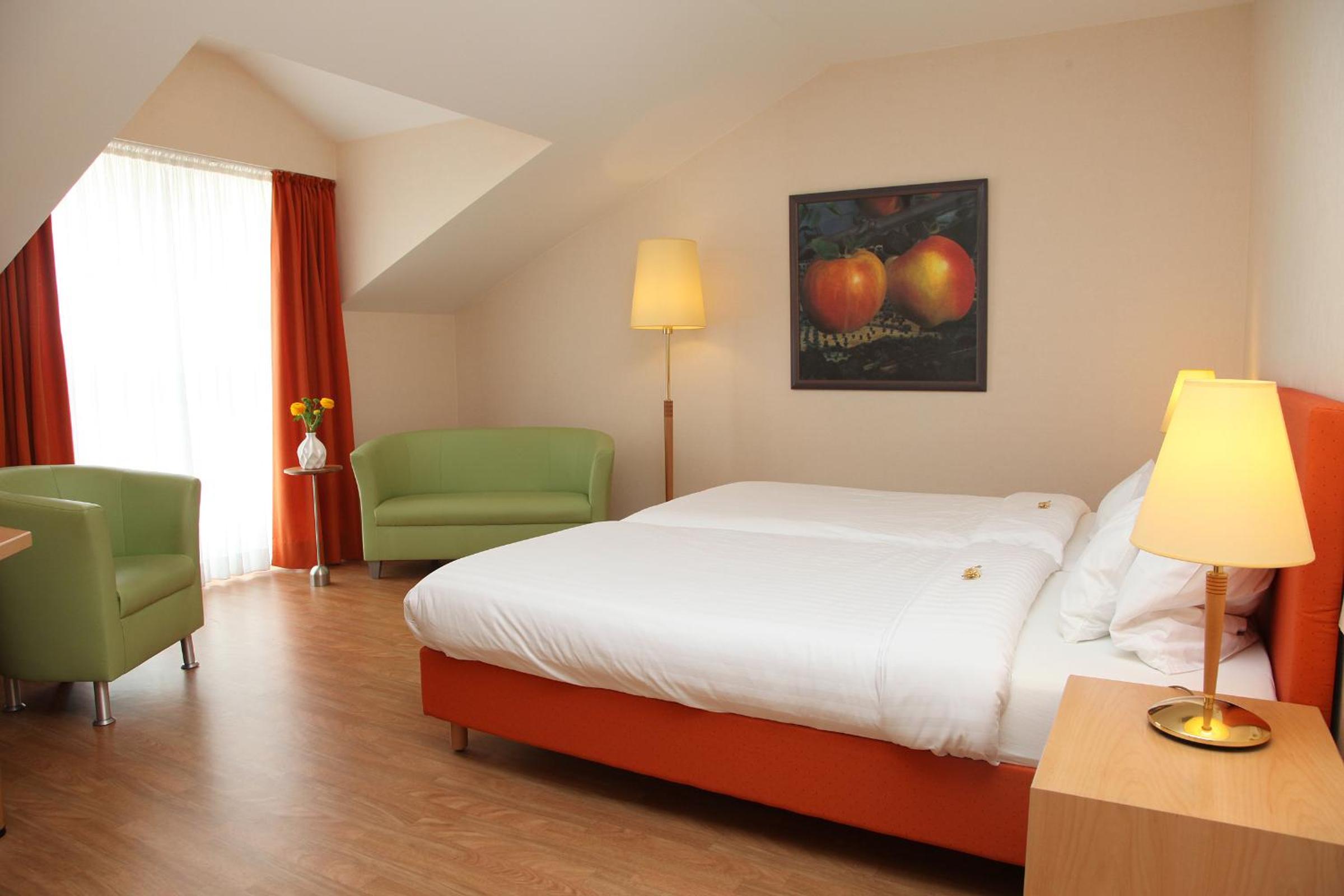 Deluxe Double Room**** - Photo 6