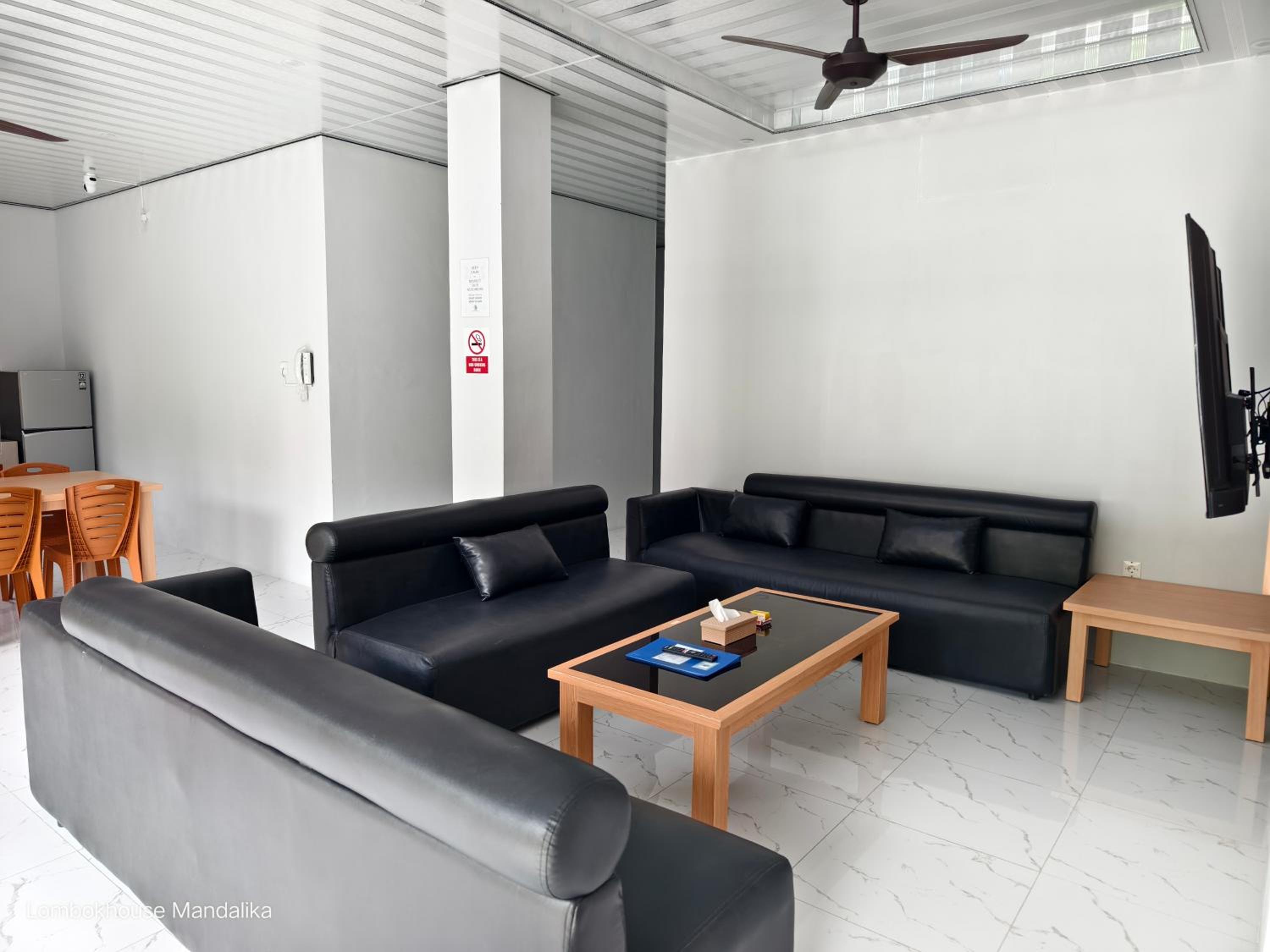 Deluxe Family Suite