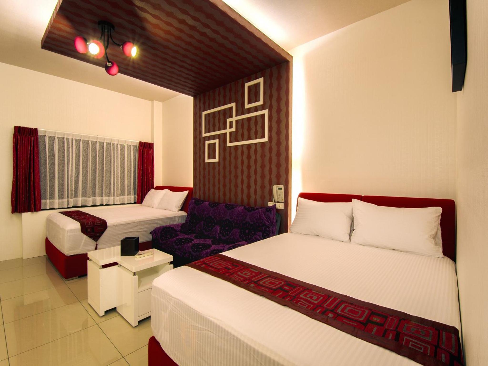 Large Double or Twin Room photo 2