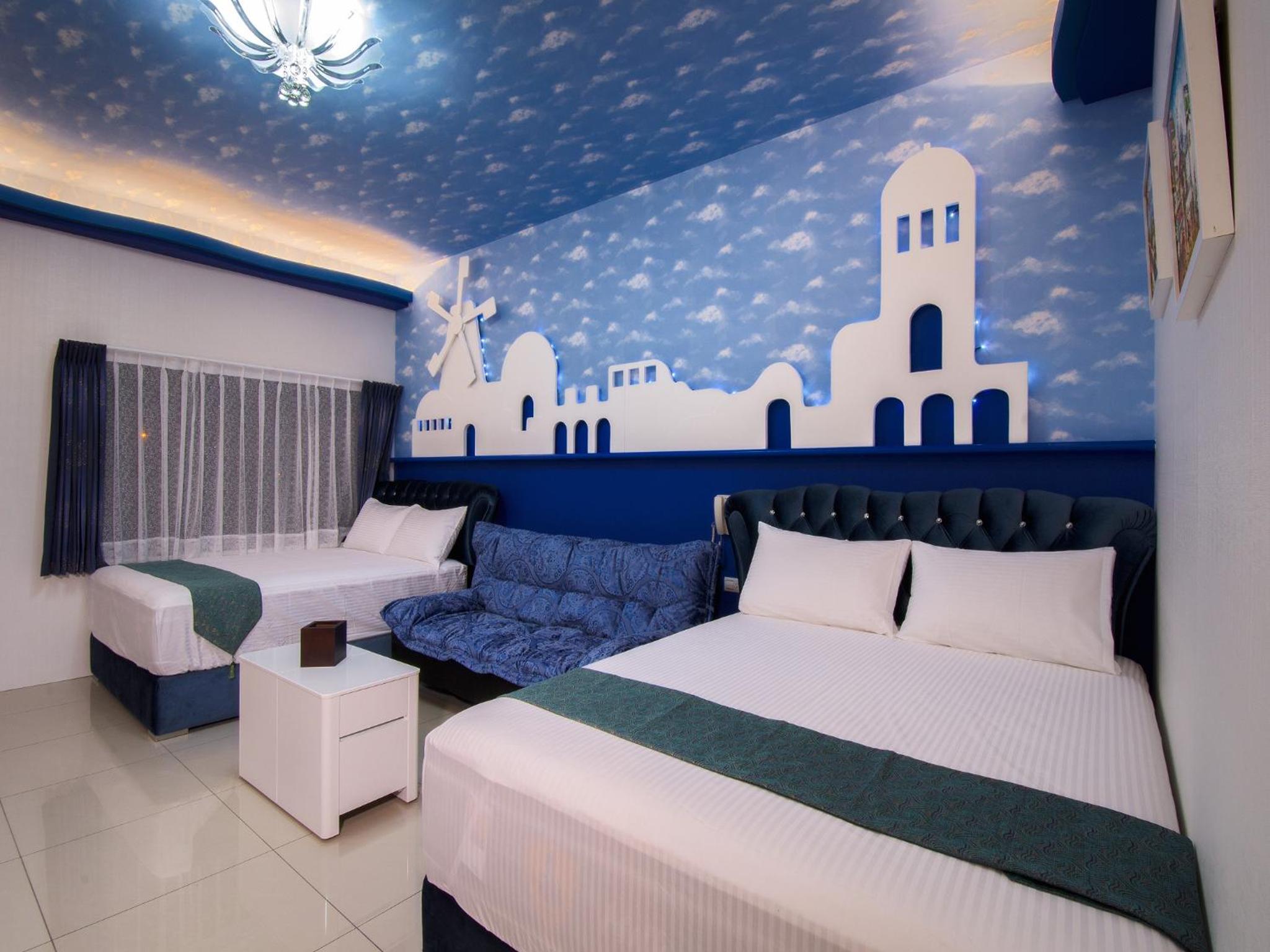 Standard Double Room with Two Double Beds photo 3