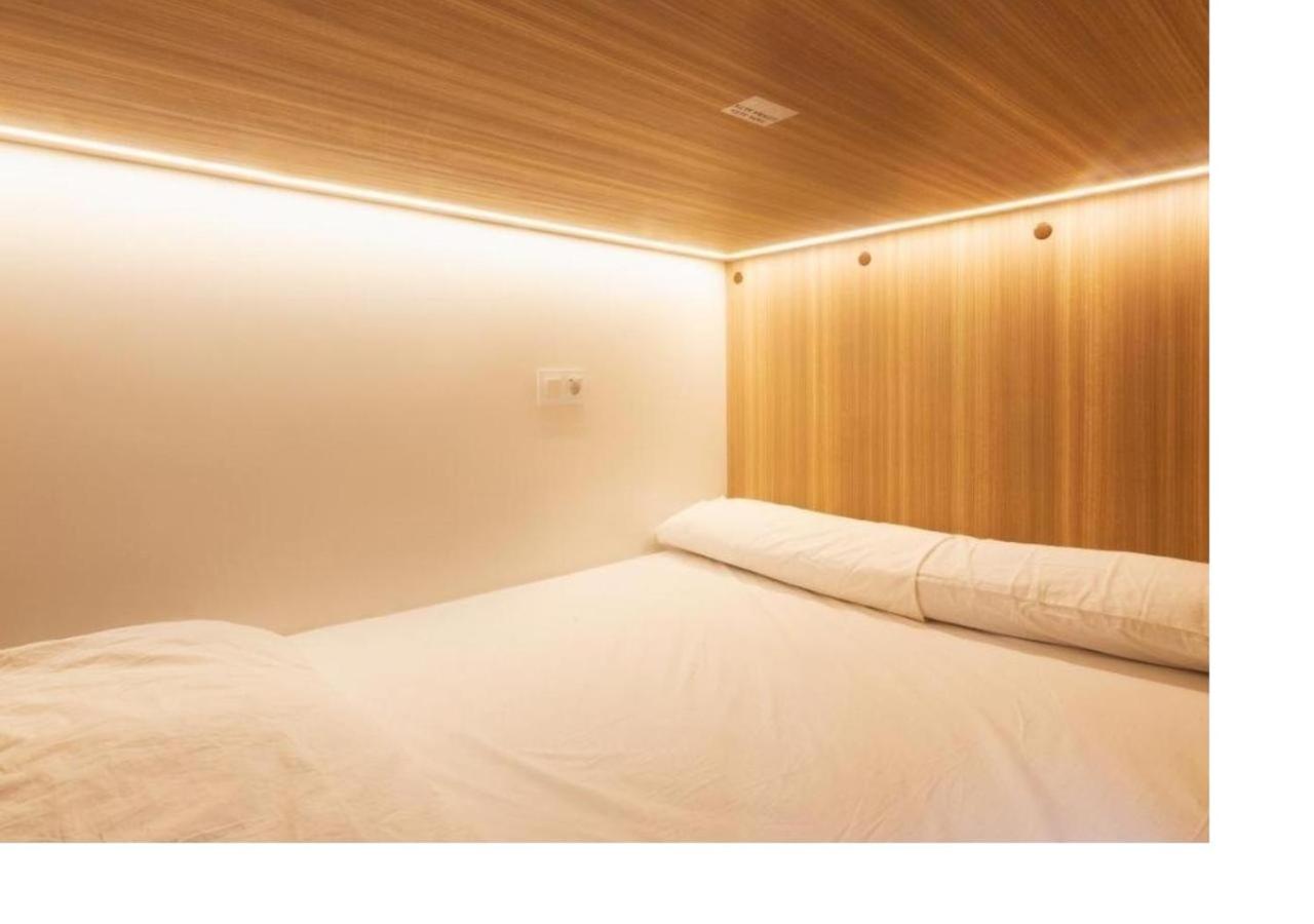 Bed in 4-Bed Mixed Dormitory Room photo 3