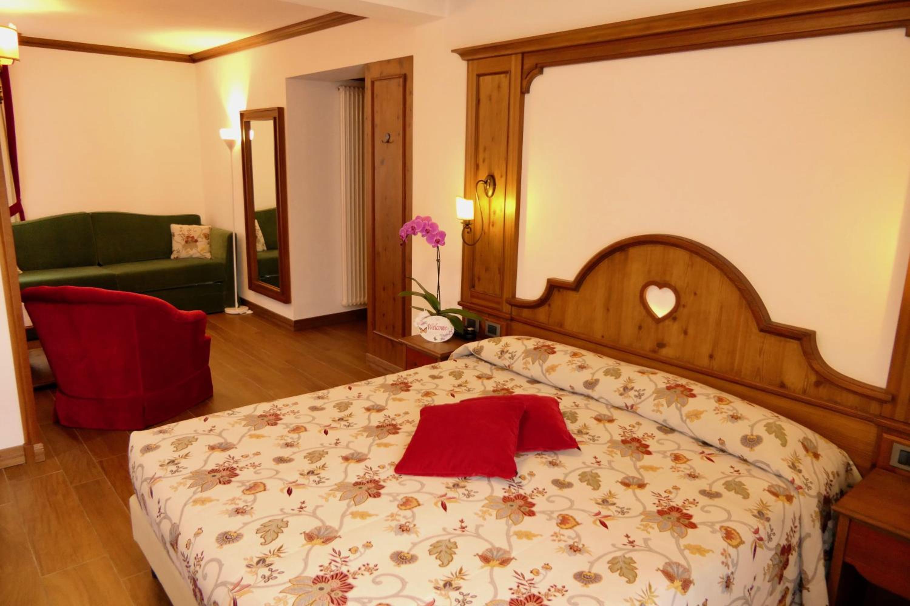 Quadruple Room with Mountain View