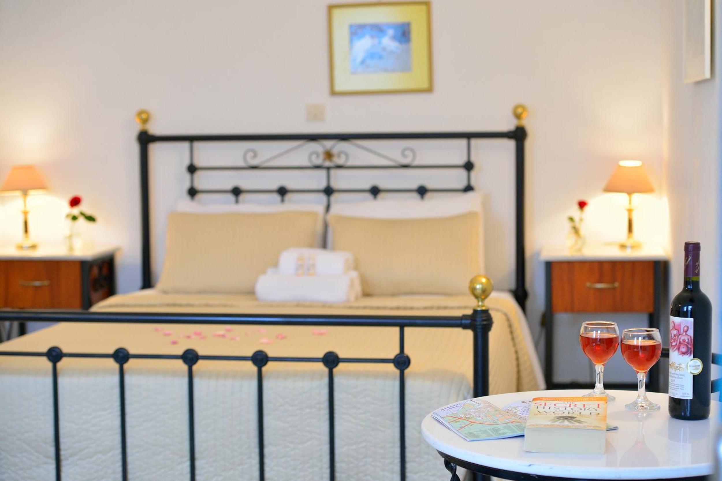 Double or Twin Room - Photo 17