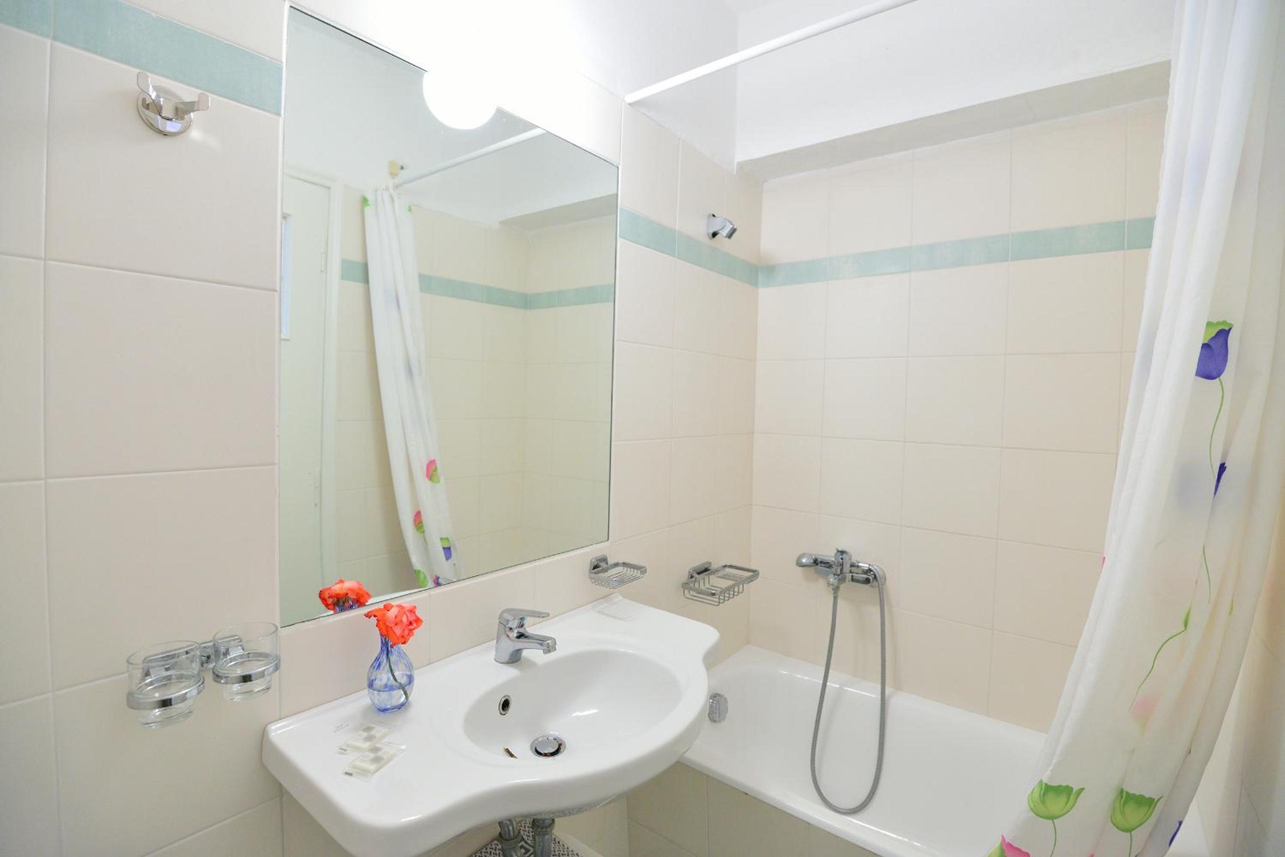 Double or Twin Room - Photo 49