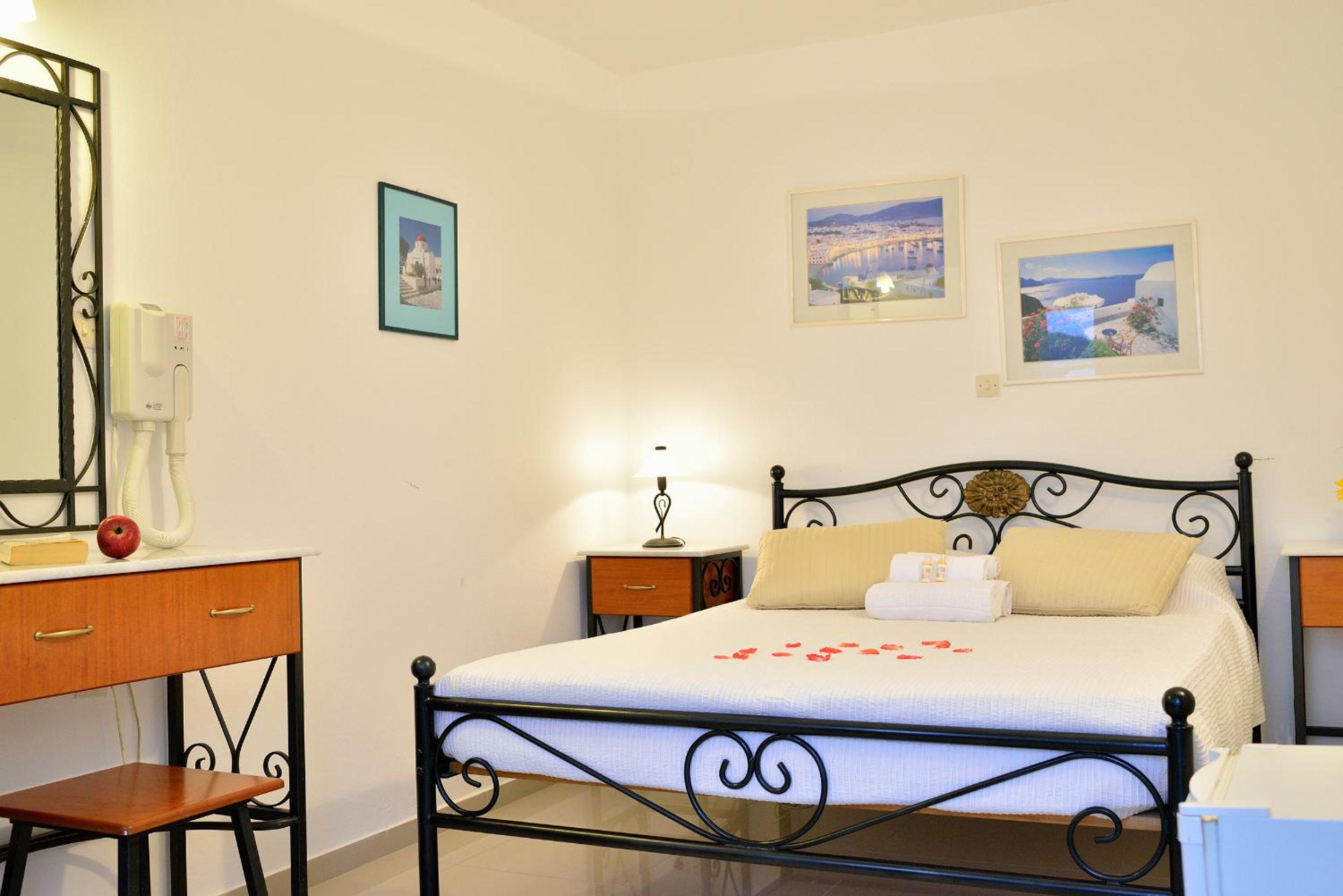 Double or Twin Room - Photo 24
