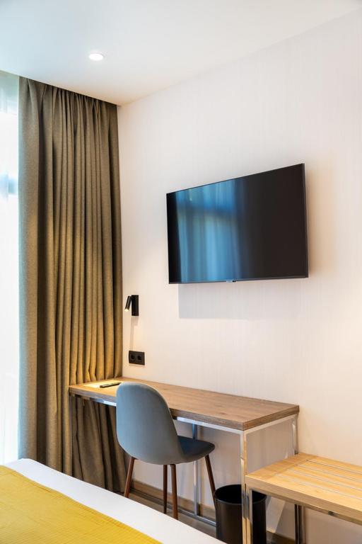 Twin Room with Balcony photo 1