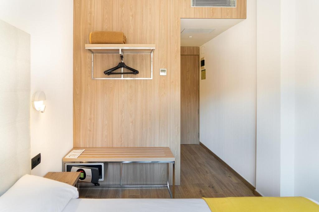 Single Room with Terrace photo 1