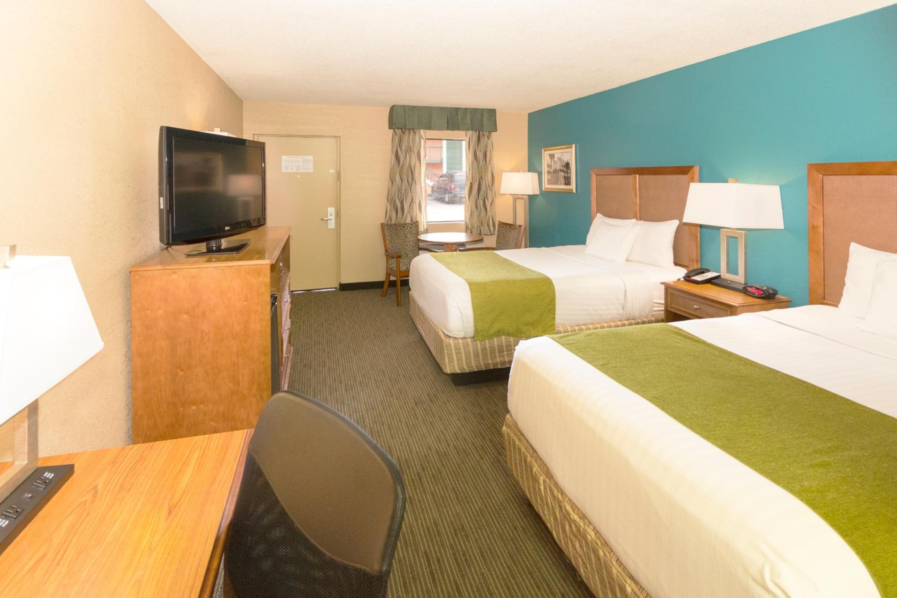 Double Room with Two Double Beds - Non-Smoking - Photo 6