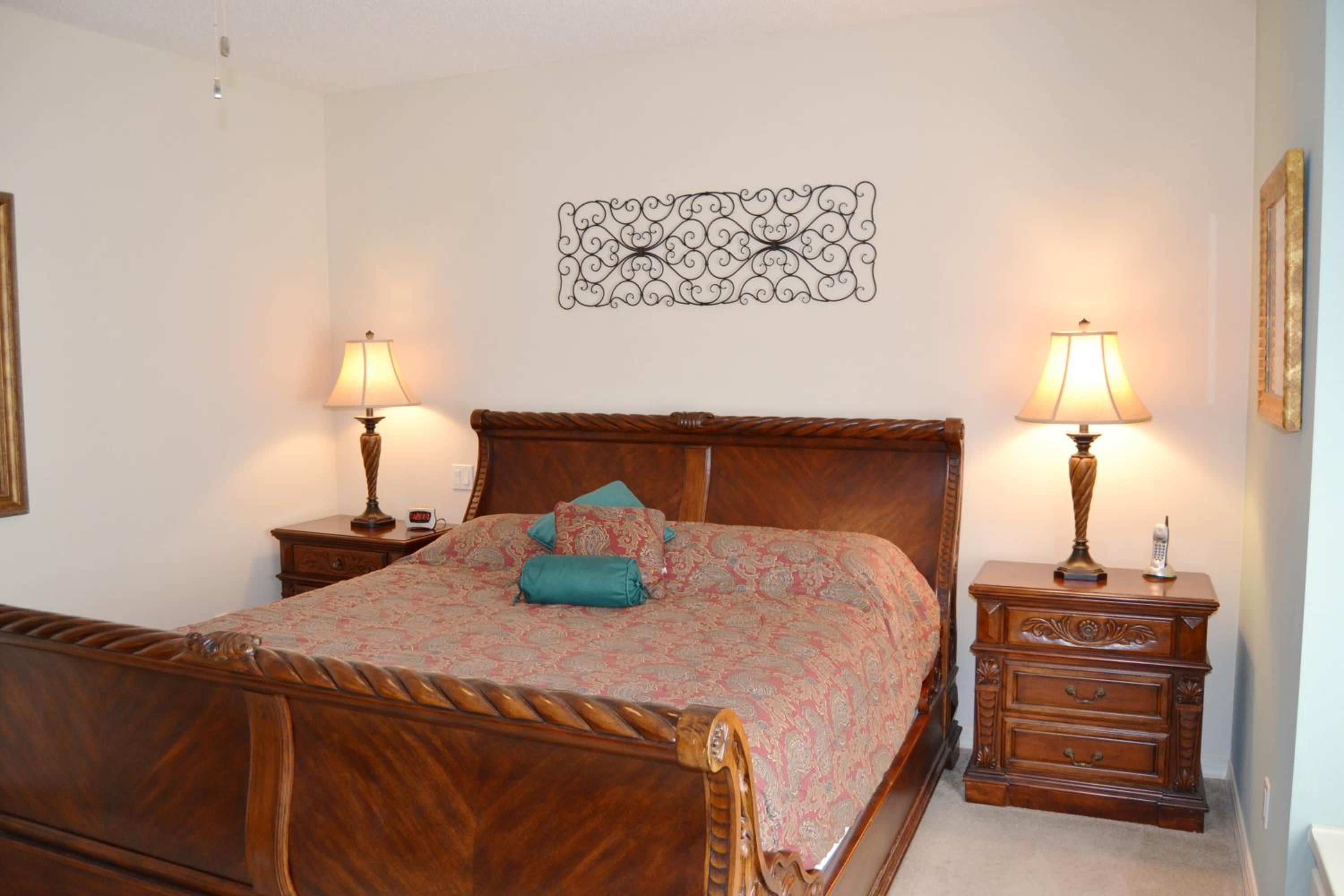 Four-Bedroom House photo 2