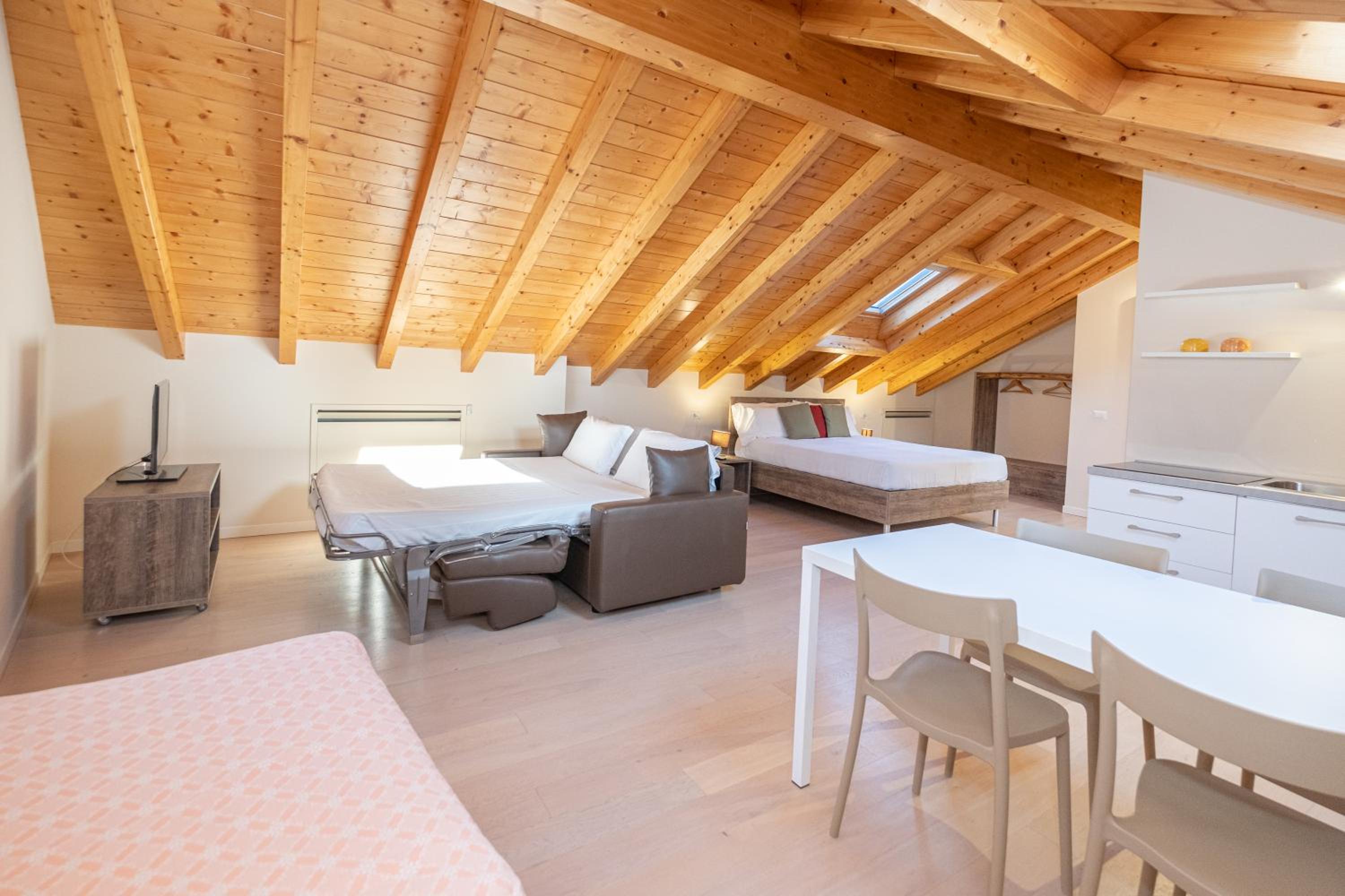Suite with Mountain View