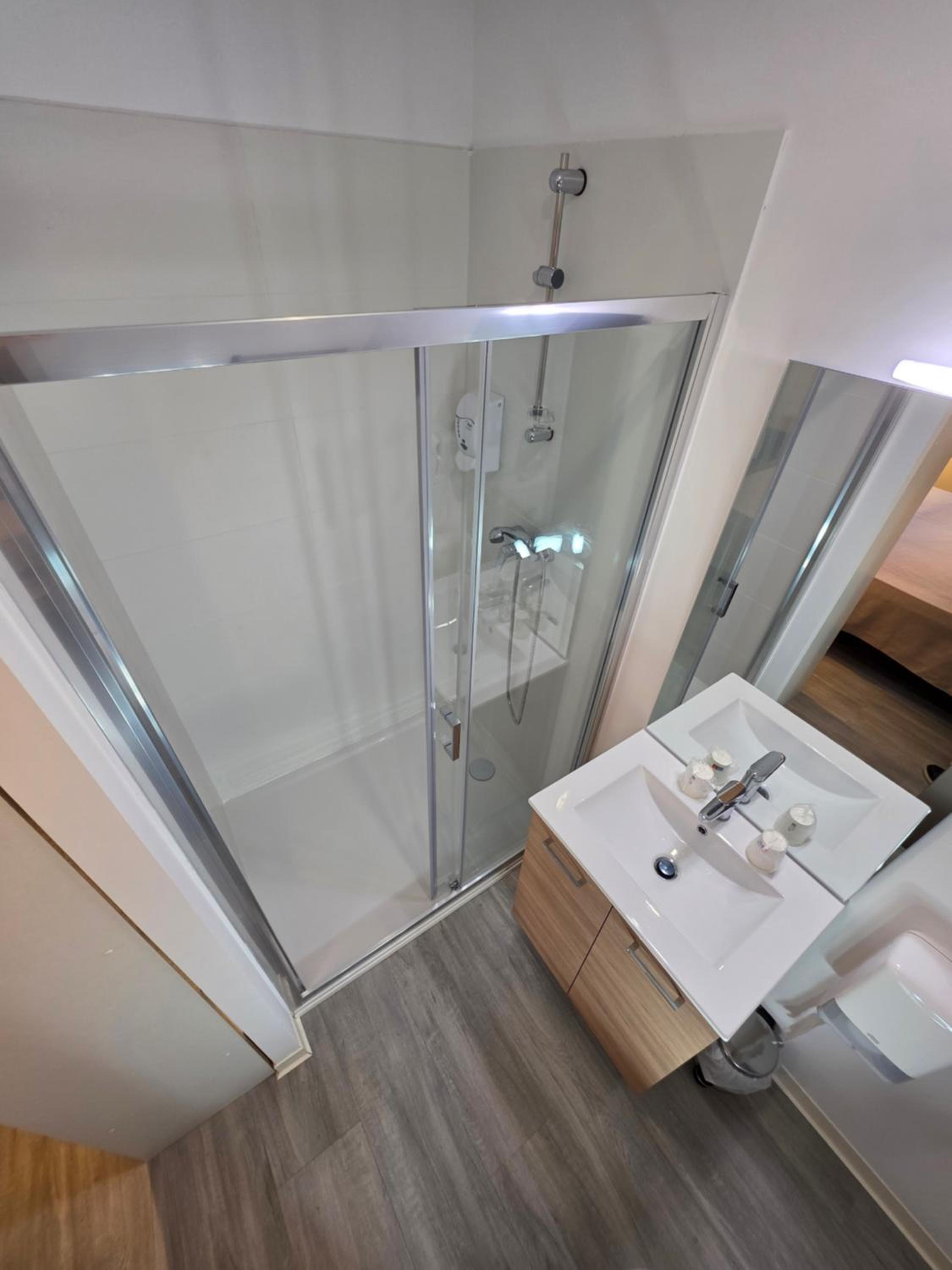 Triple Room - Photo 7