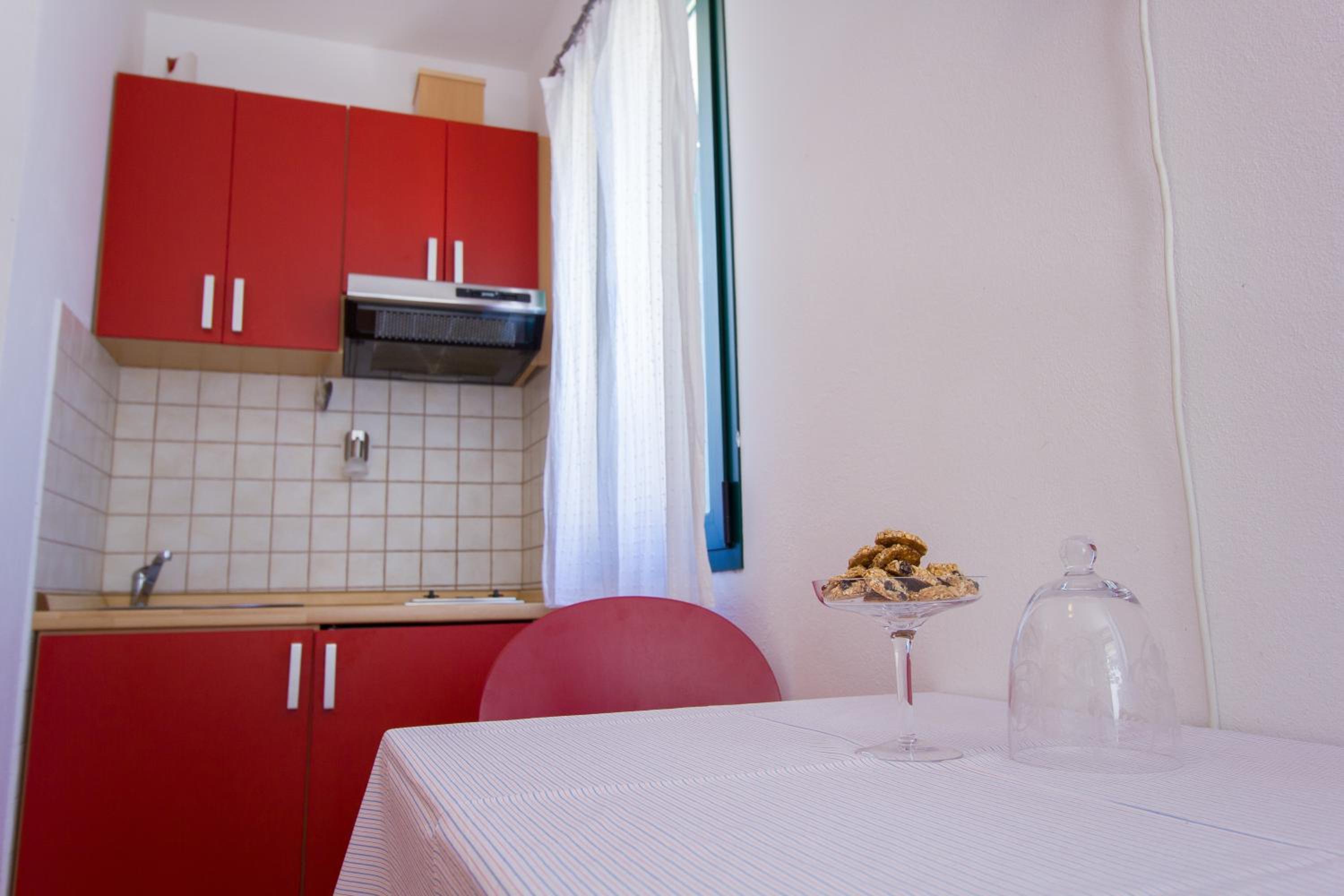 Studio Apartment - Photo 6