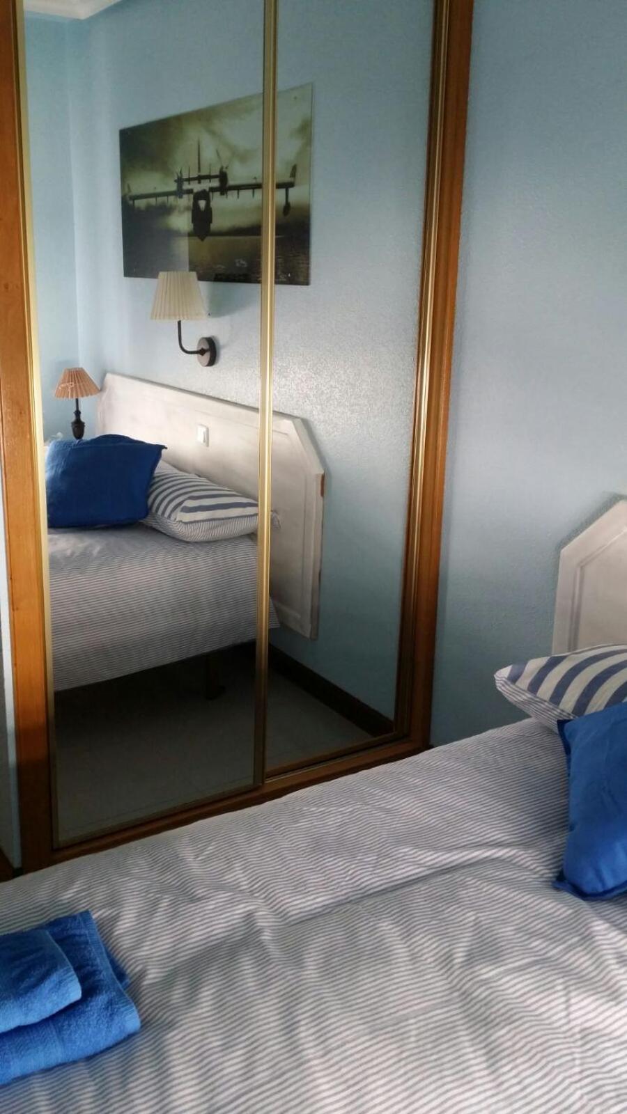 Single Room with Shared Bathroom photo 3