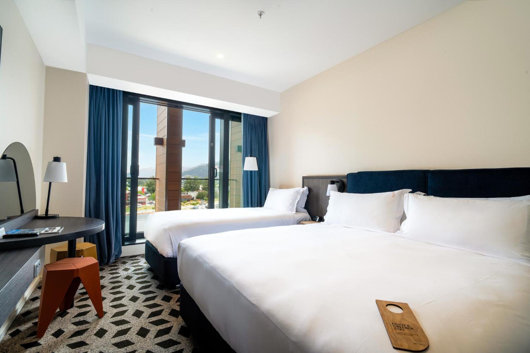 Standard King Room with King Bed and Single Bed - Balcony/Mountain View