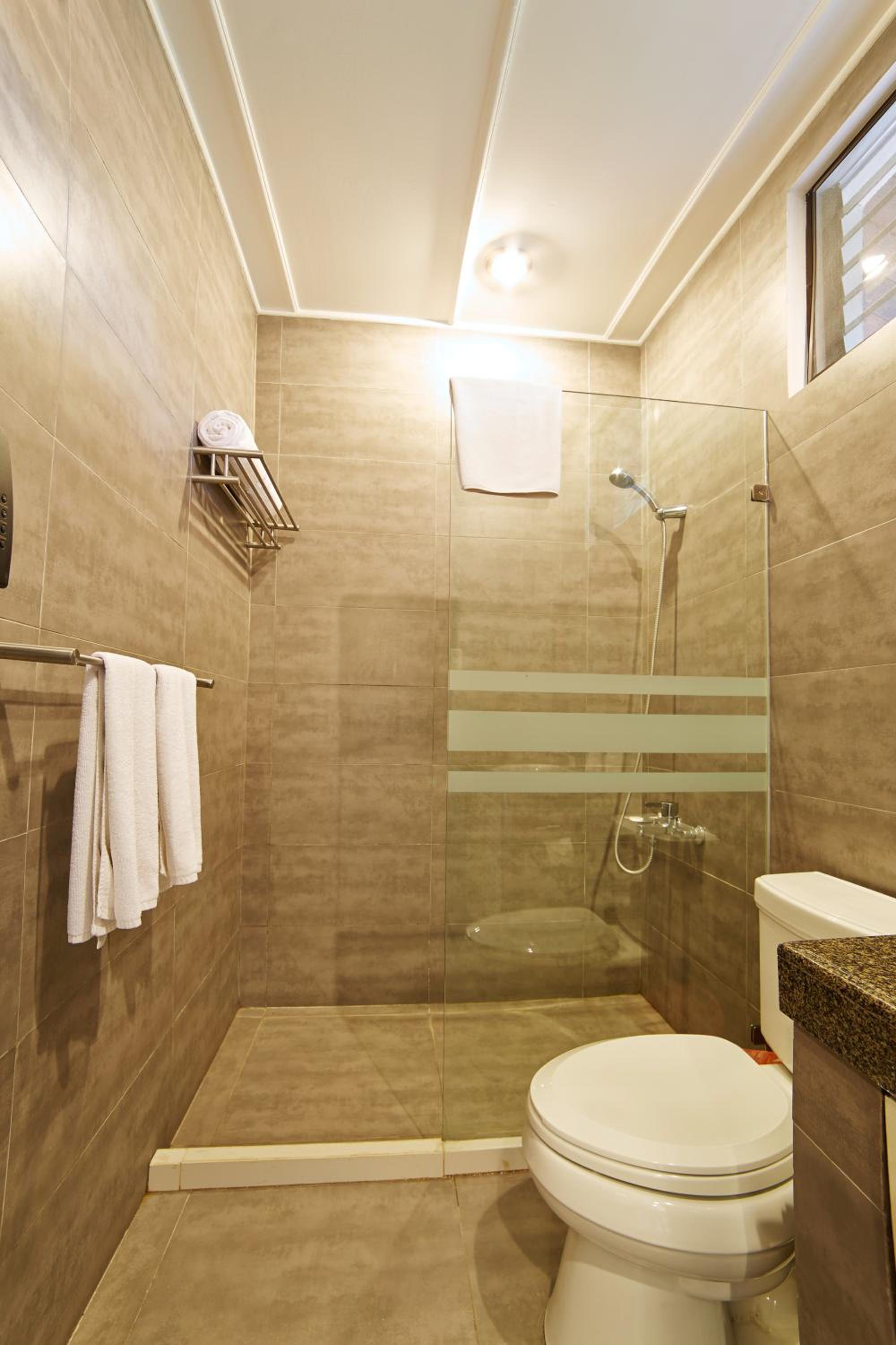 Deluxe Room - Photo 5