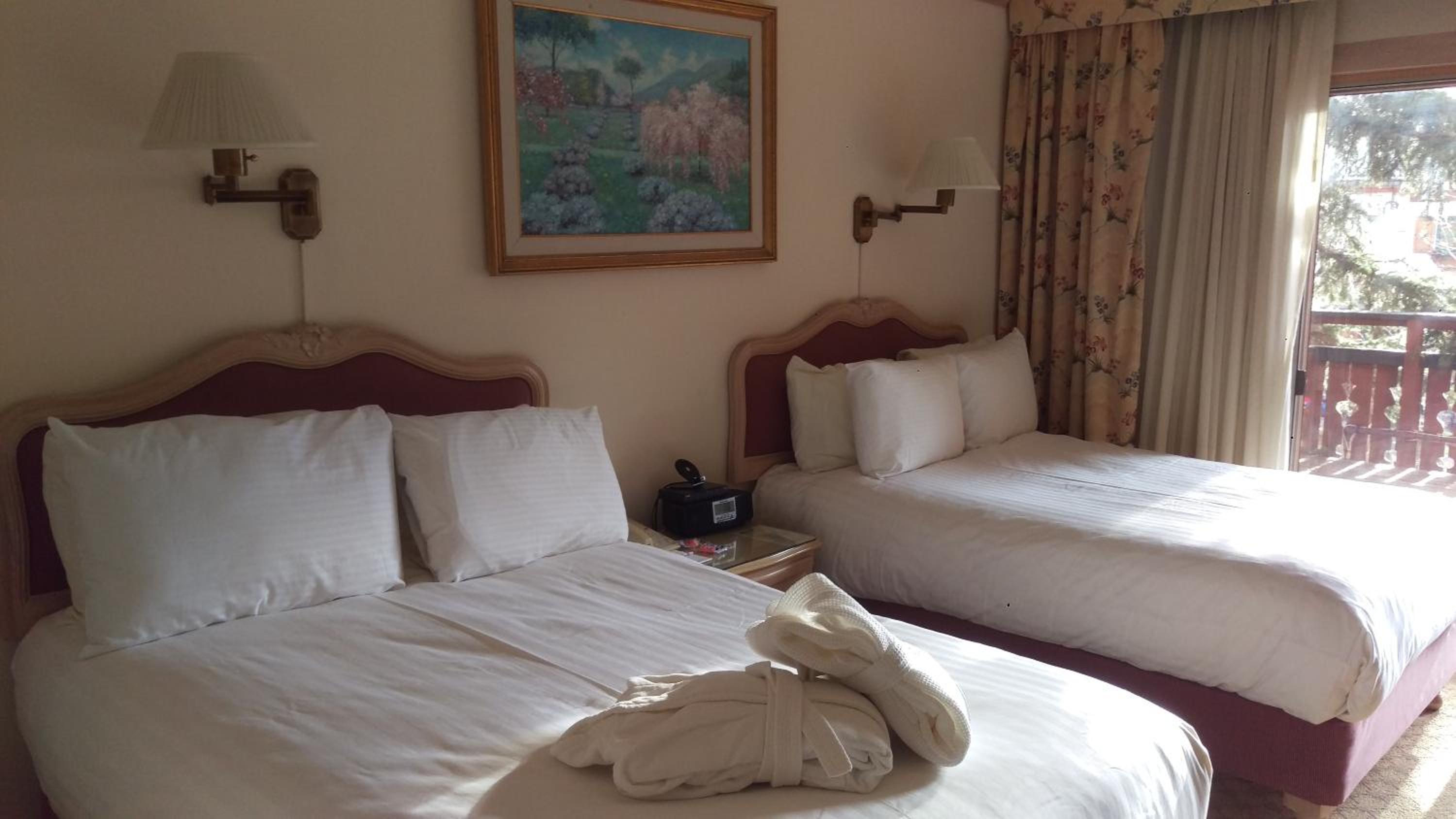 Double Room with Two Double Beds - Photo 3