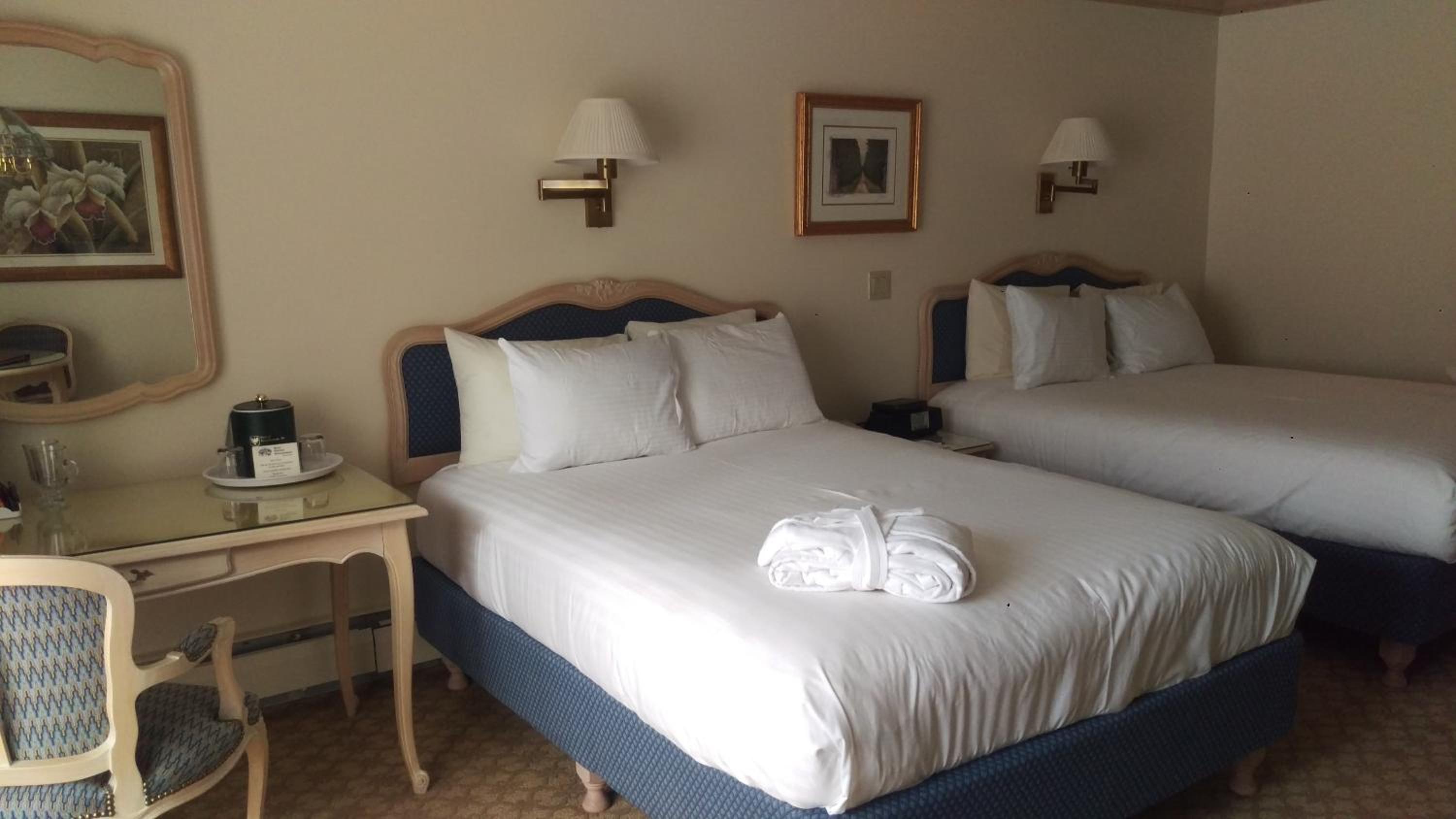 Queen Room with Two Queen Beds - Photo 1