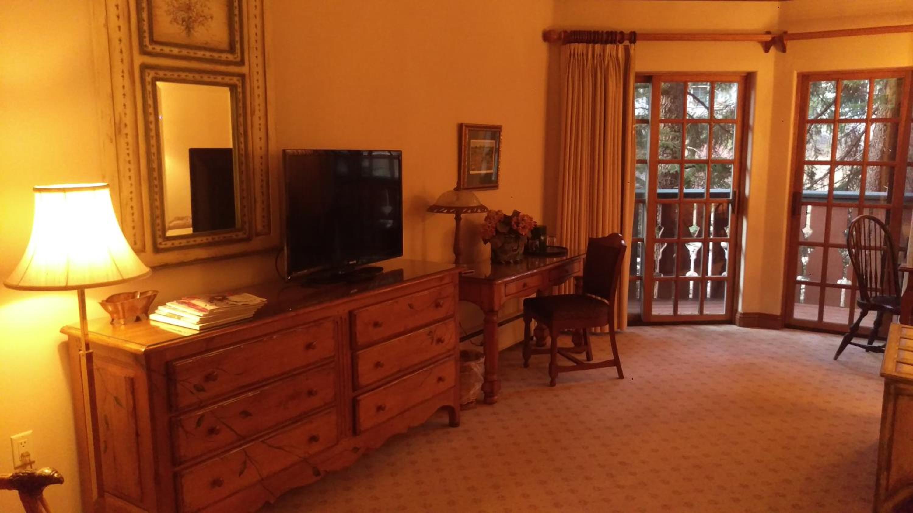 Riverside Queen Room with Two Queen Beds - Photo 3