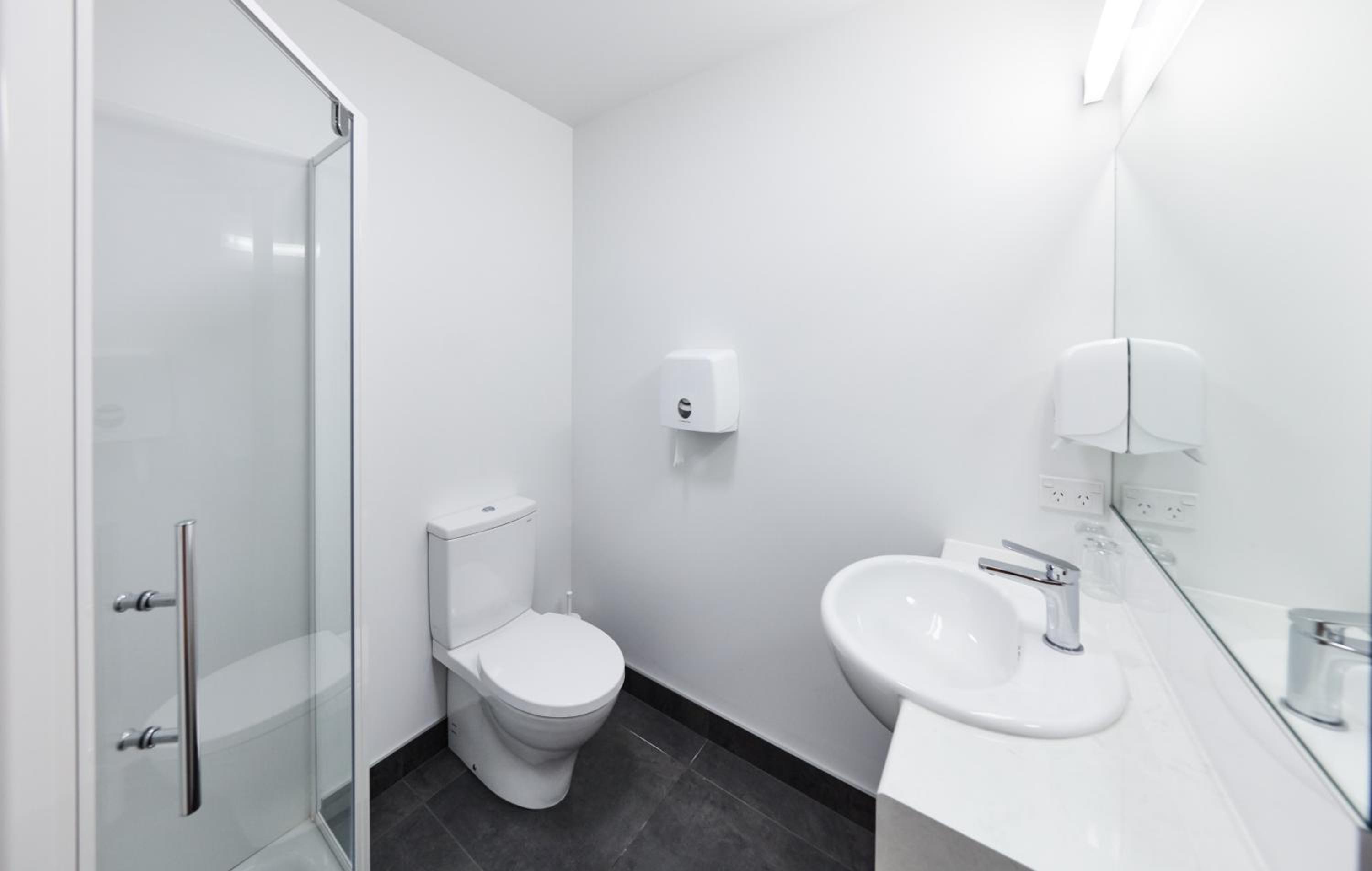 The Lodge - Double Ensuite photo 2