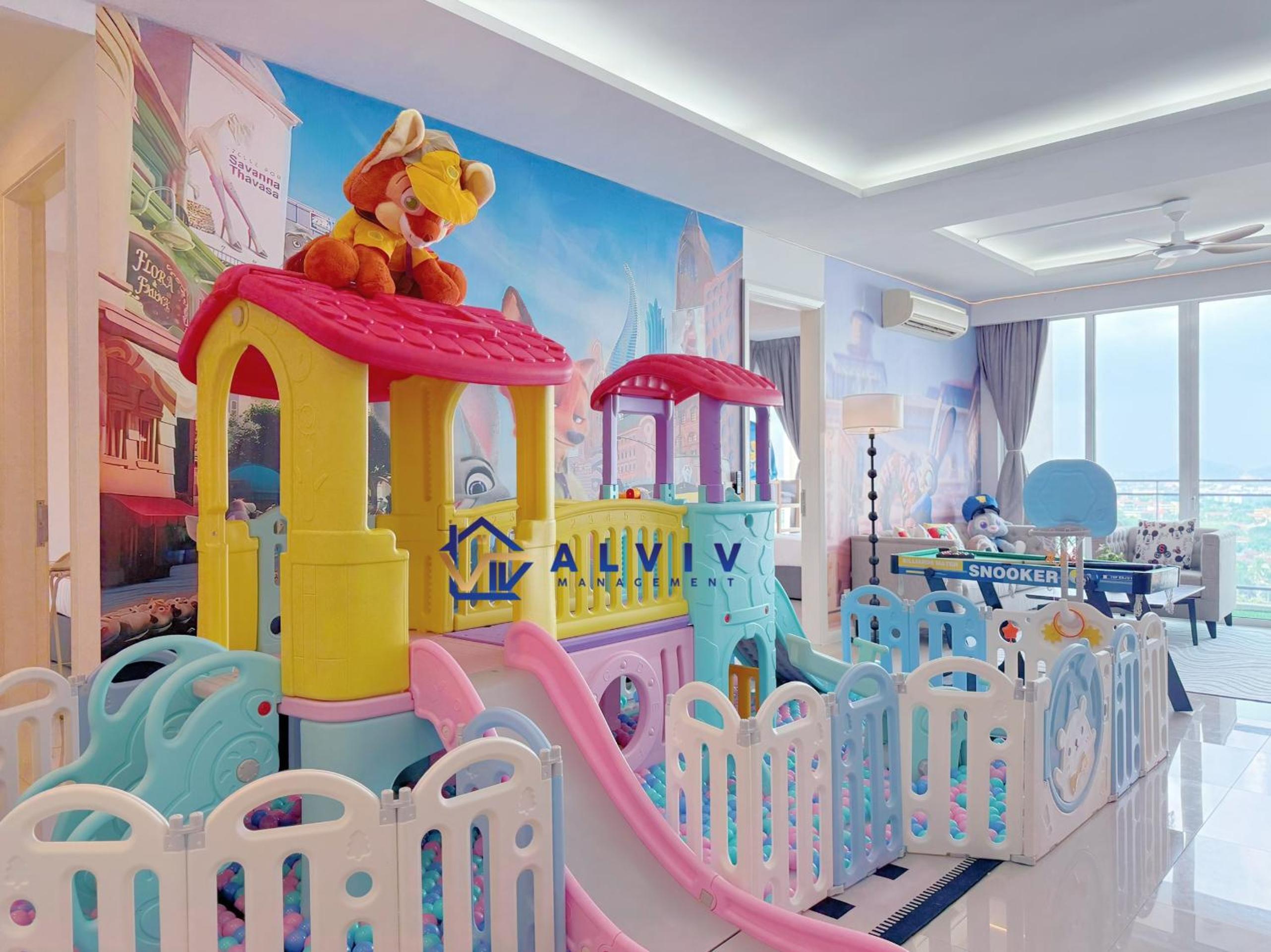 Dreamland Theme Three-Bedroom Apartment with Kids Playground - Photo 5