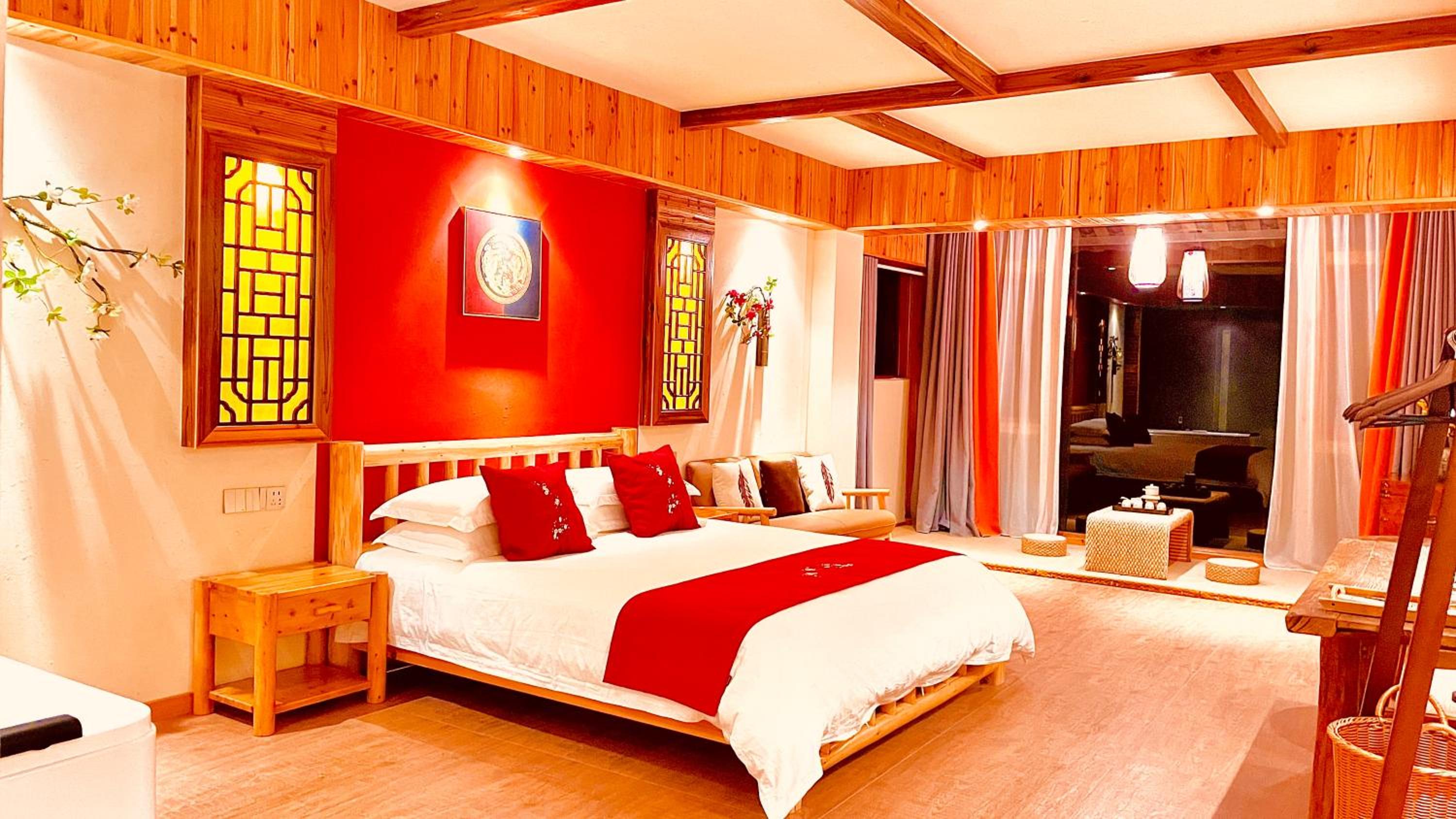 King Room with Mountain View photo 1