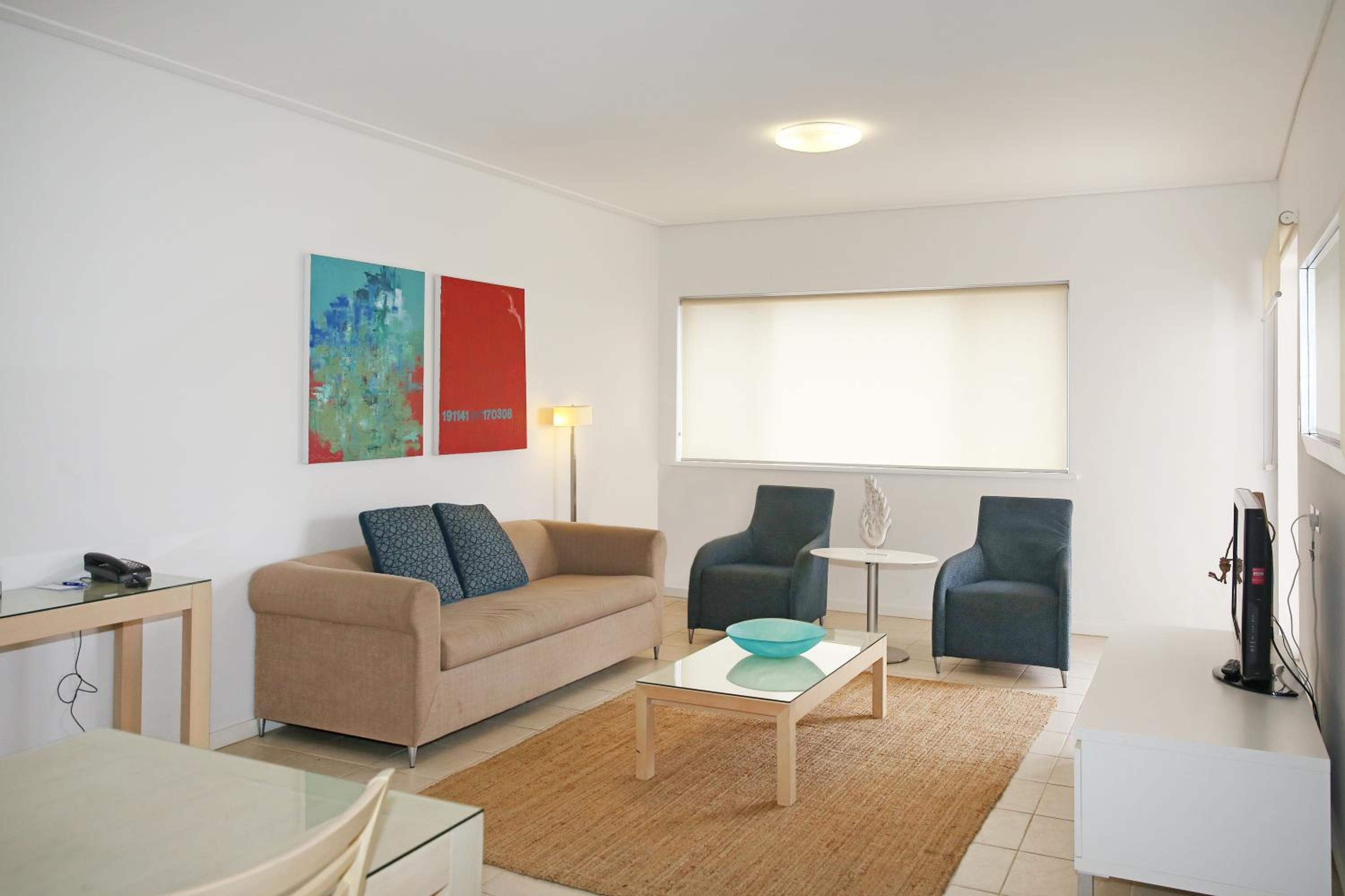 Three-Bedroom Apartment photo 2