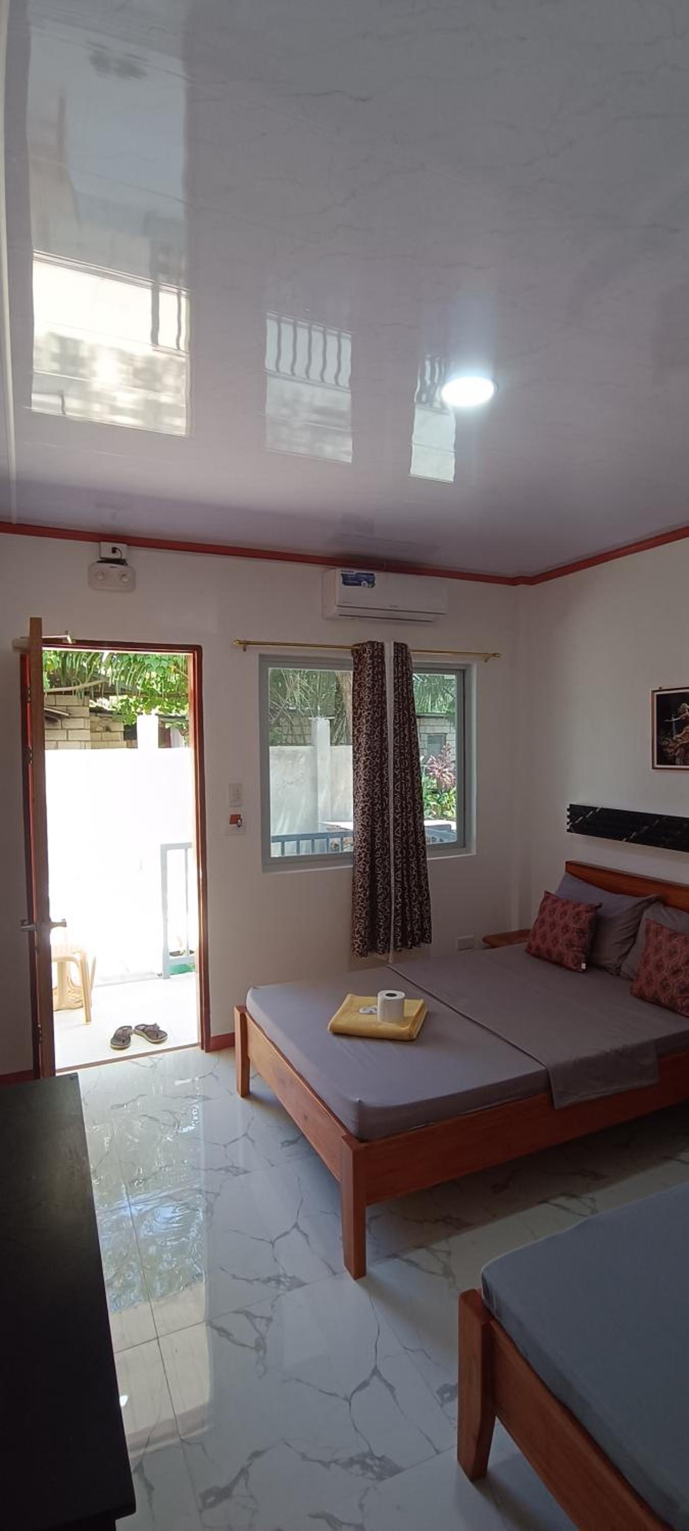 Family Room with Bathroom - Photo 2