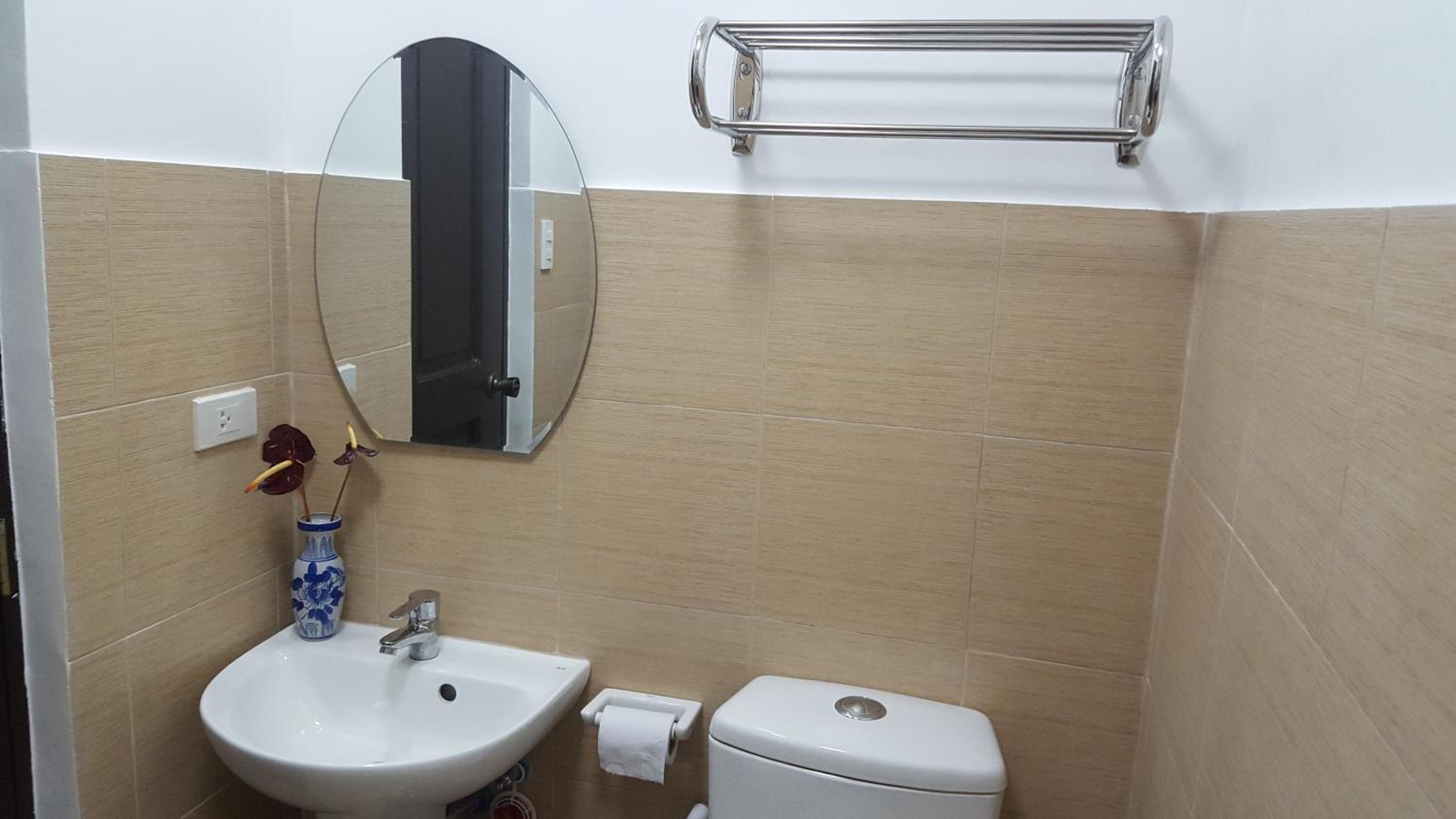 Two-Bedroom Apartment - Photo 8