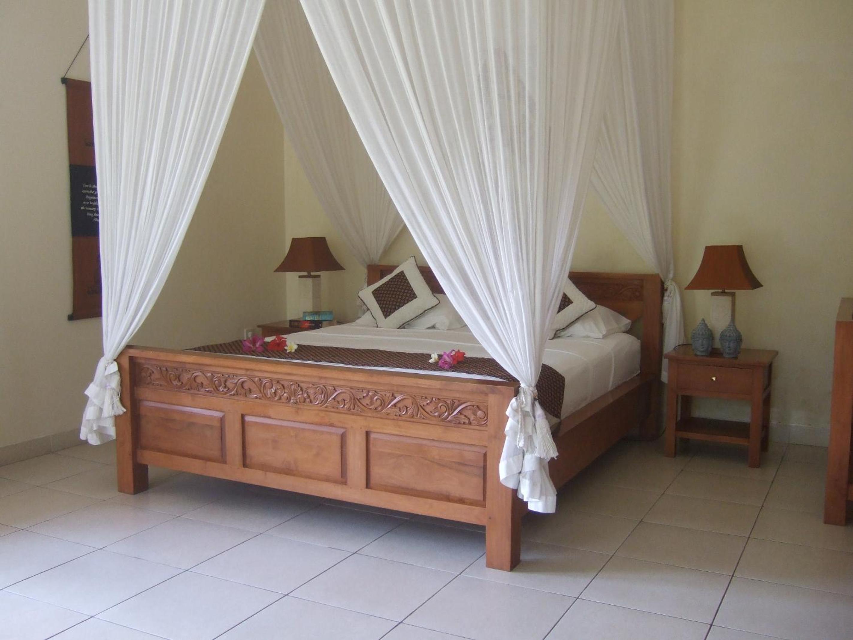 Double Room with Pool View - Photo 1