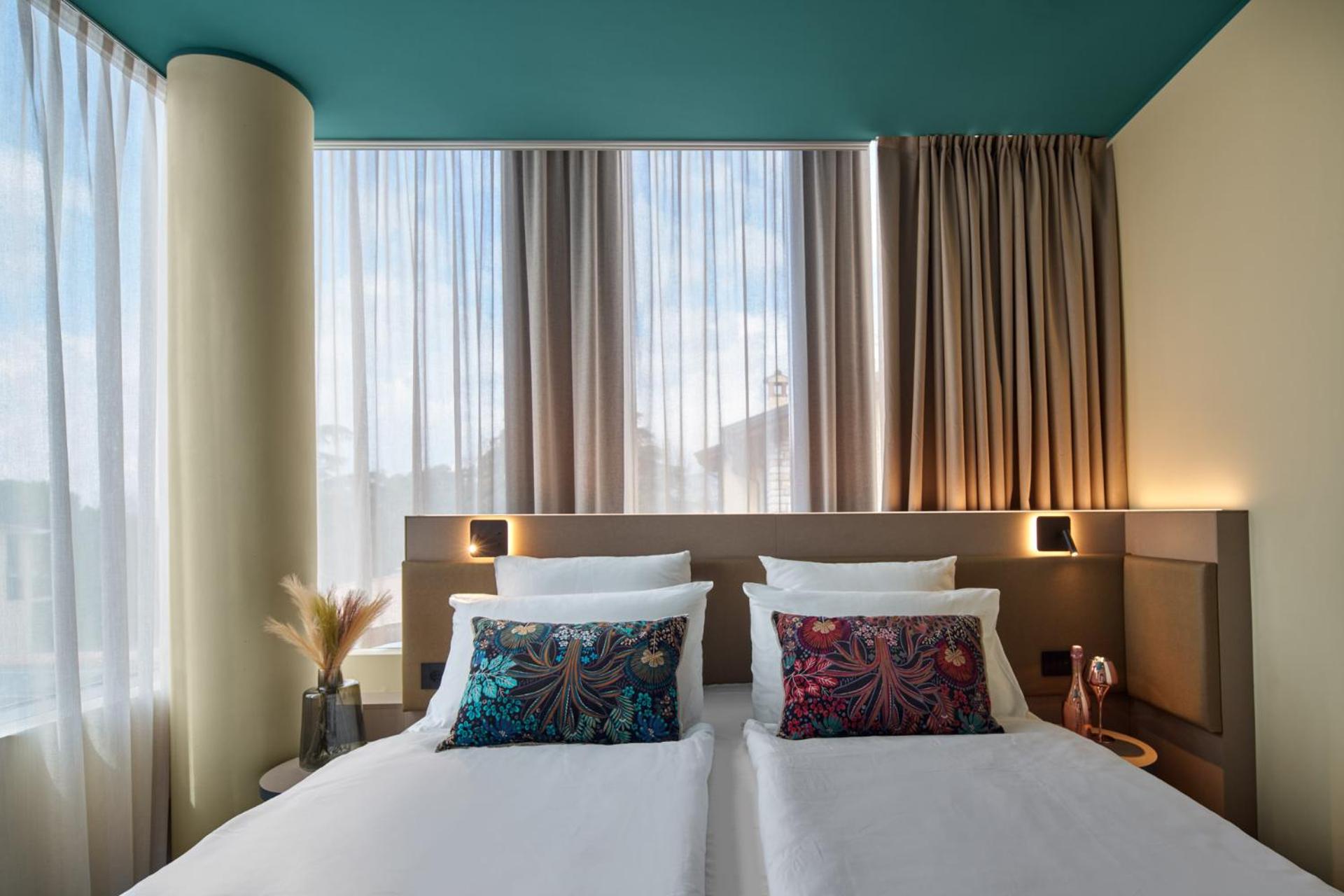 Double Room with Lake View
