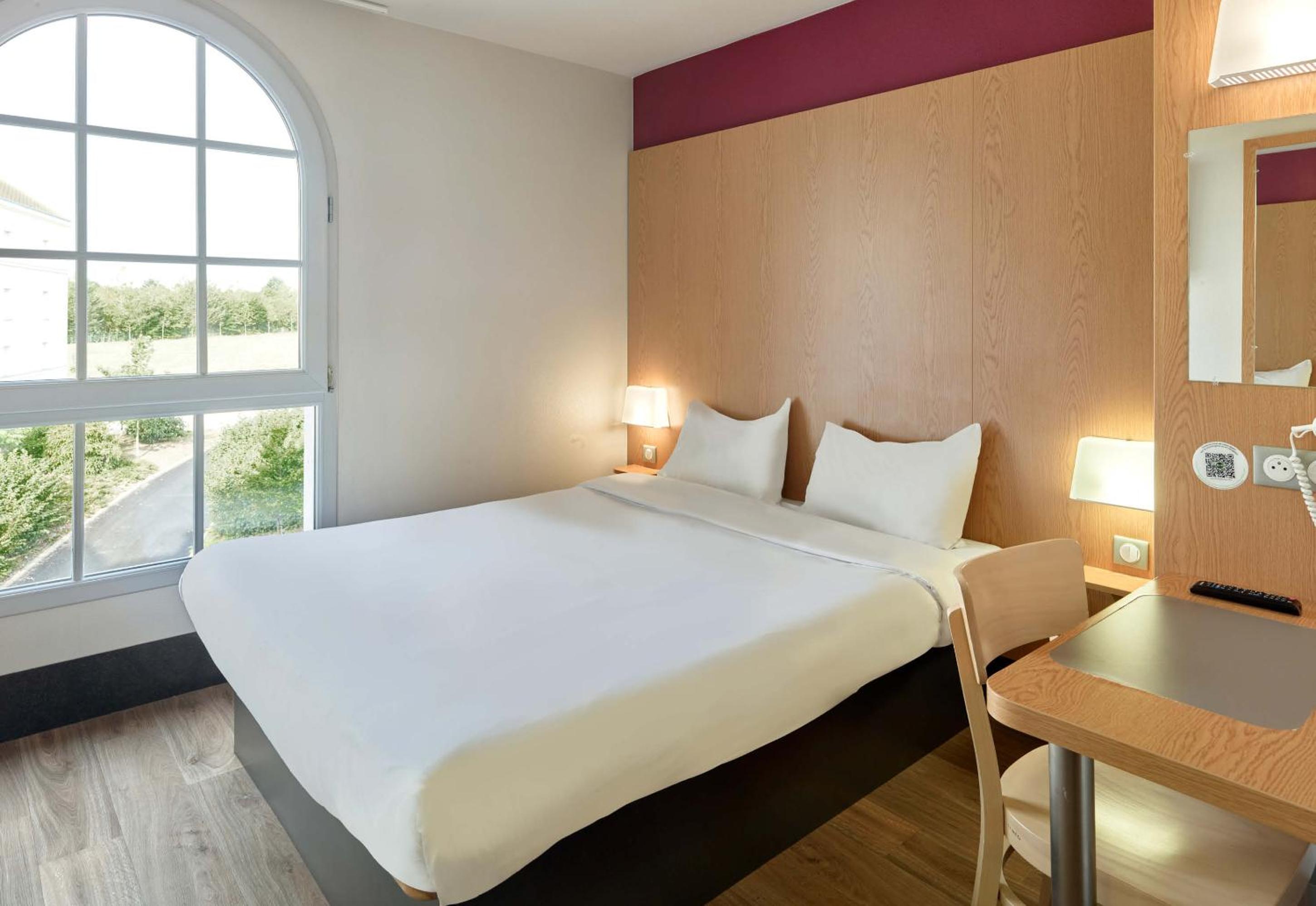 Double Room thumbnail 5
