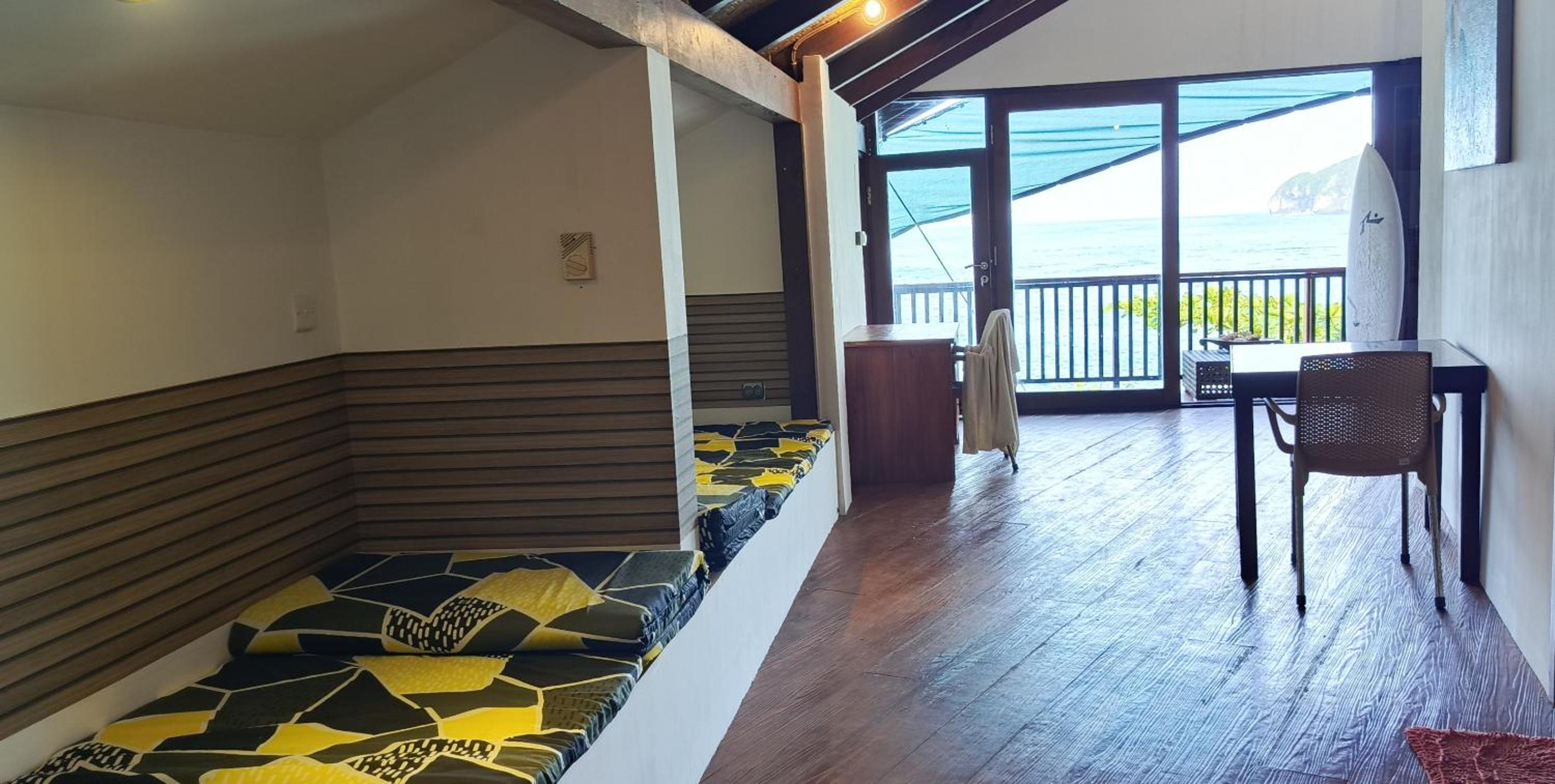 Apartment with View and Balcony photo 3