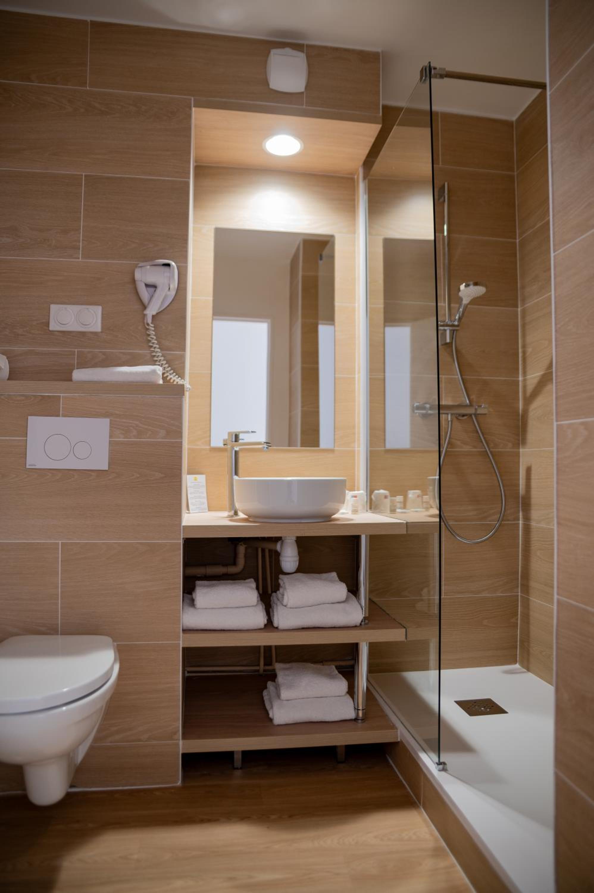 Comfort Triple Room