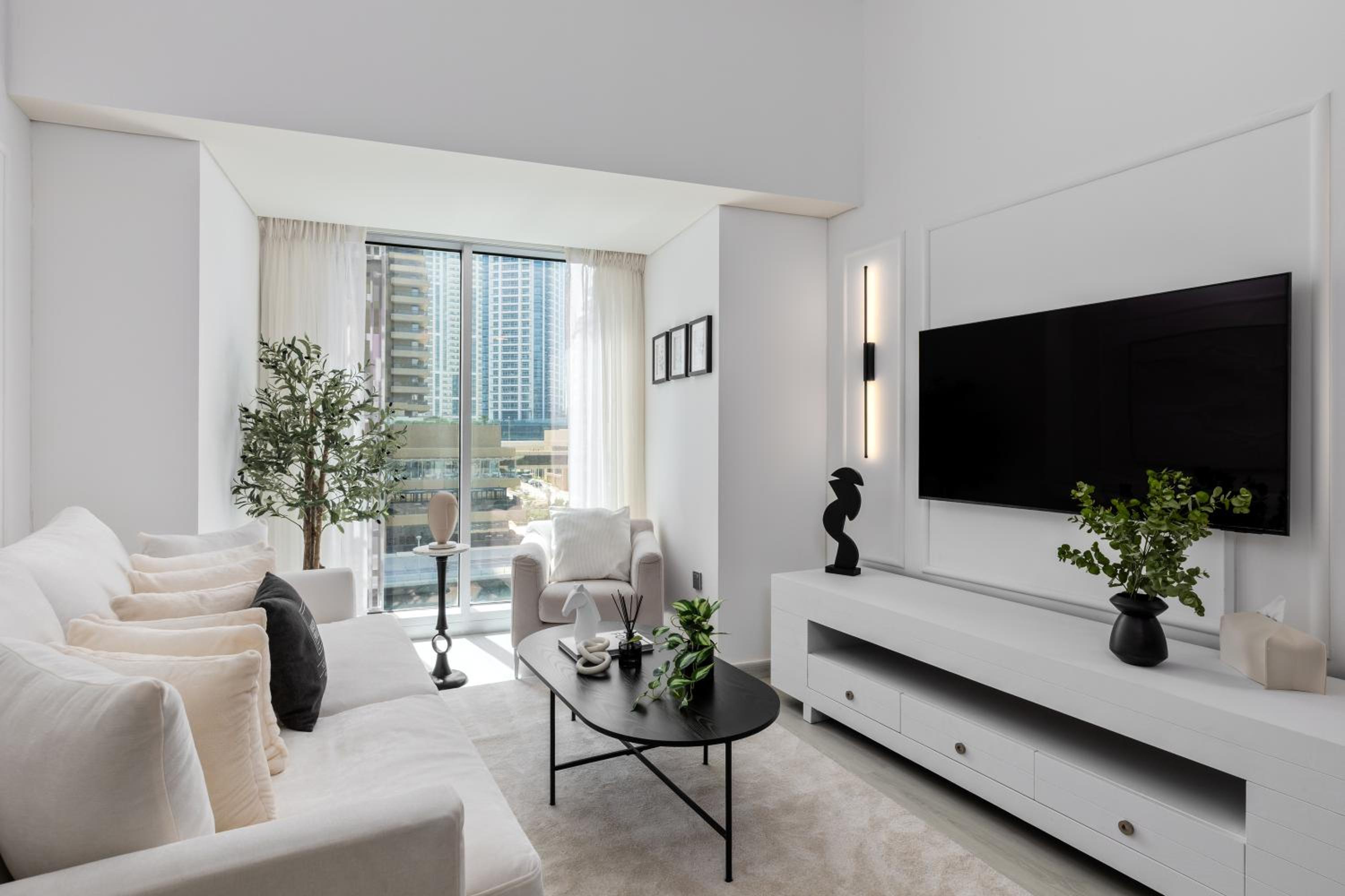 One-Bedroom Apartment photo 2