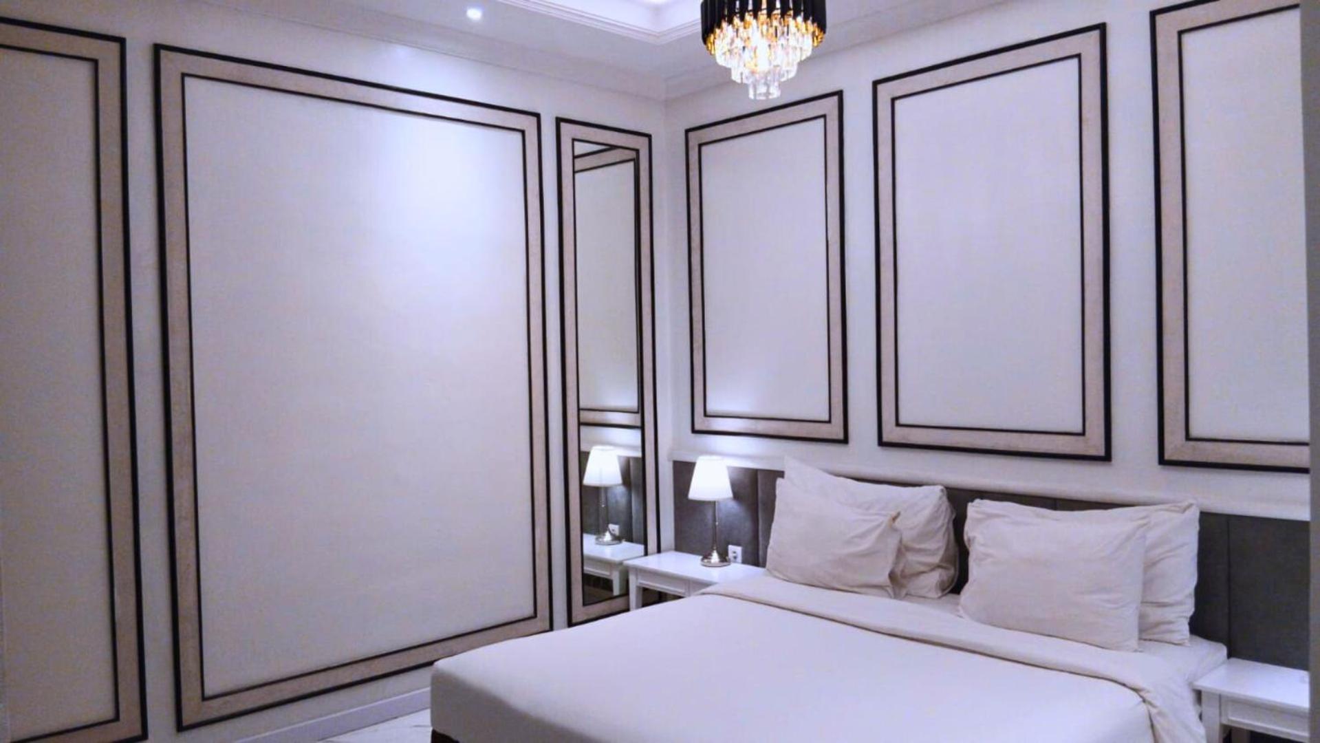 Deluxe King Suite - Photo 4