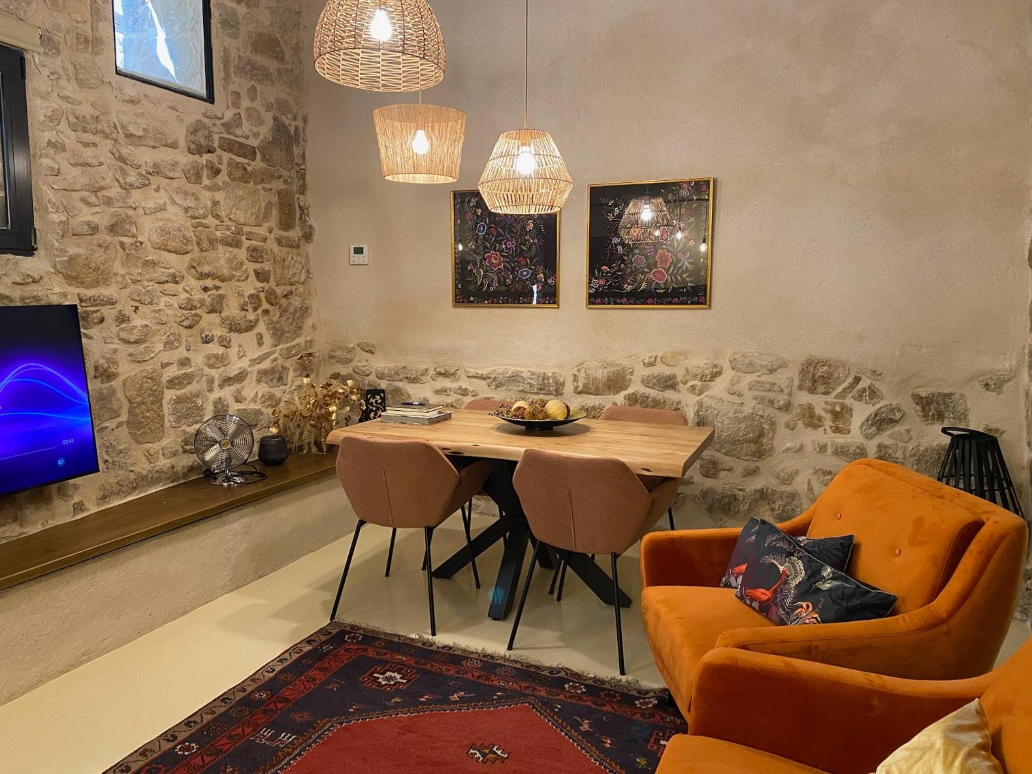 Apartment - Split Level photo 3