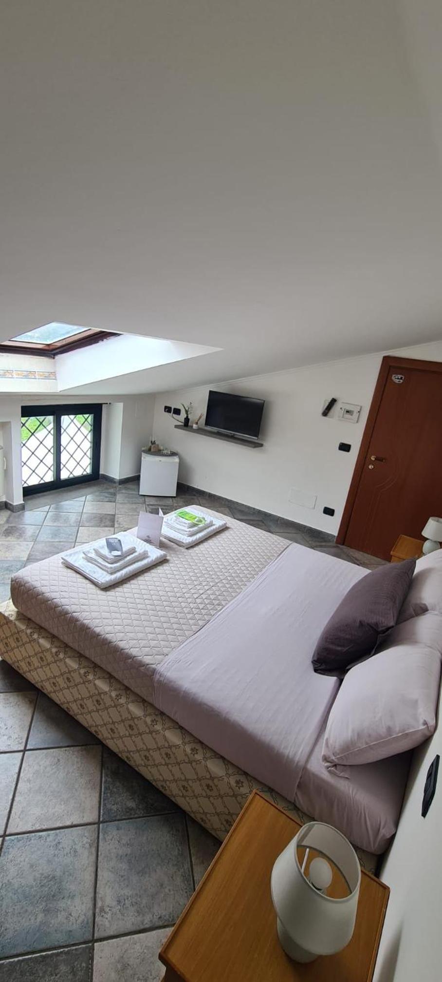 Standard Double or Twin Room photo 3