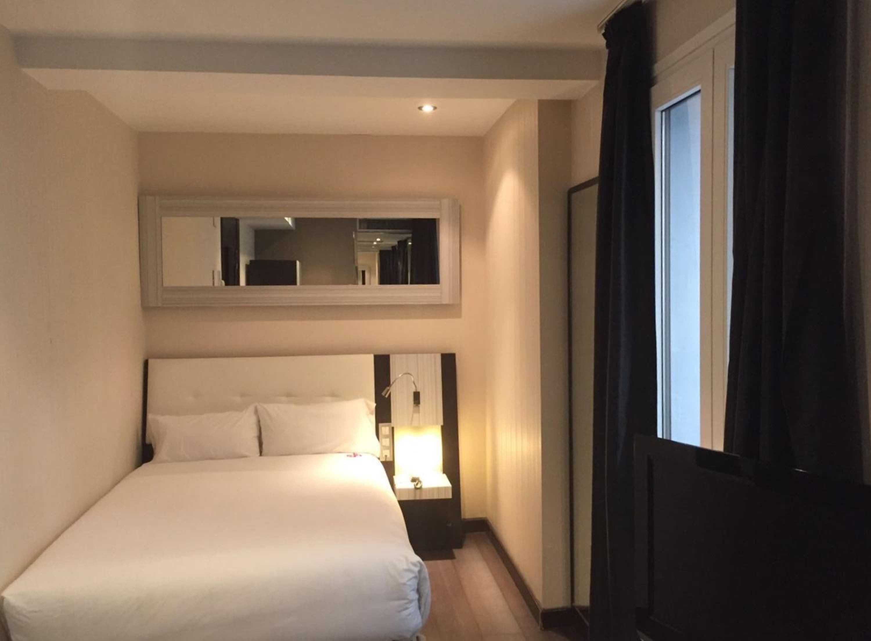 Small Double Room - Photo 1