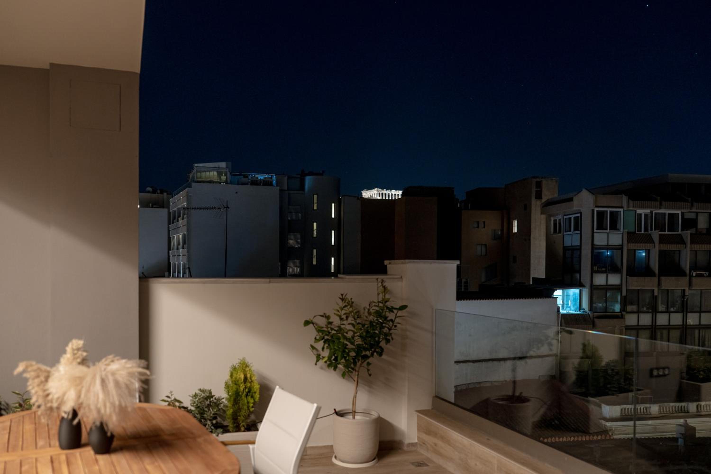 Two-Bedroom Apartment with Terrace photo 2