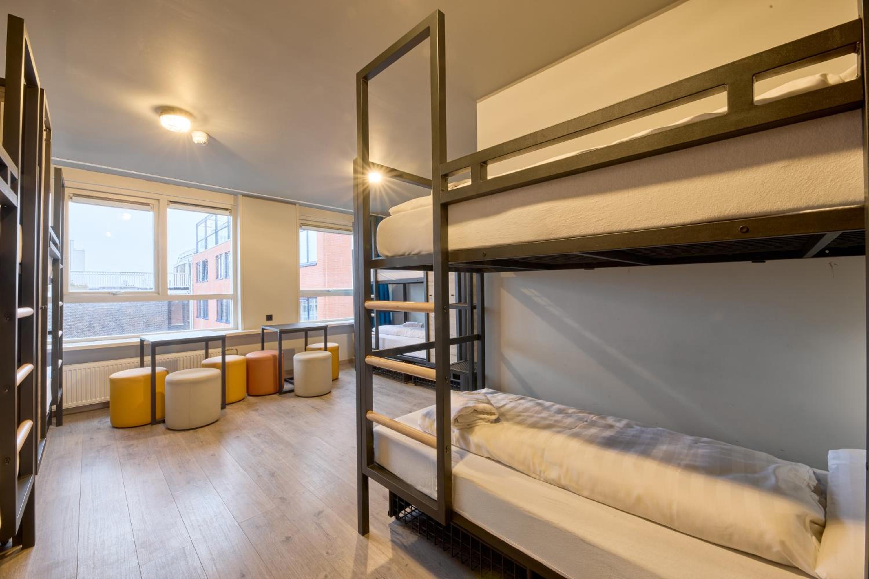 Bed in 8-Bed Dormitory Room photo 2