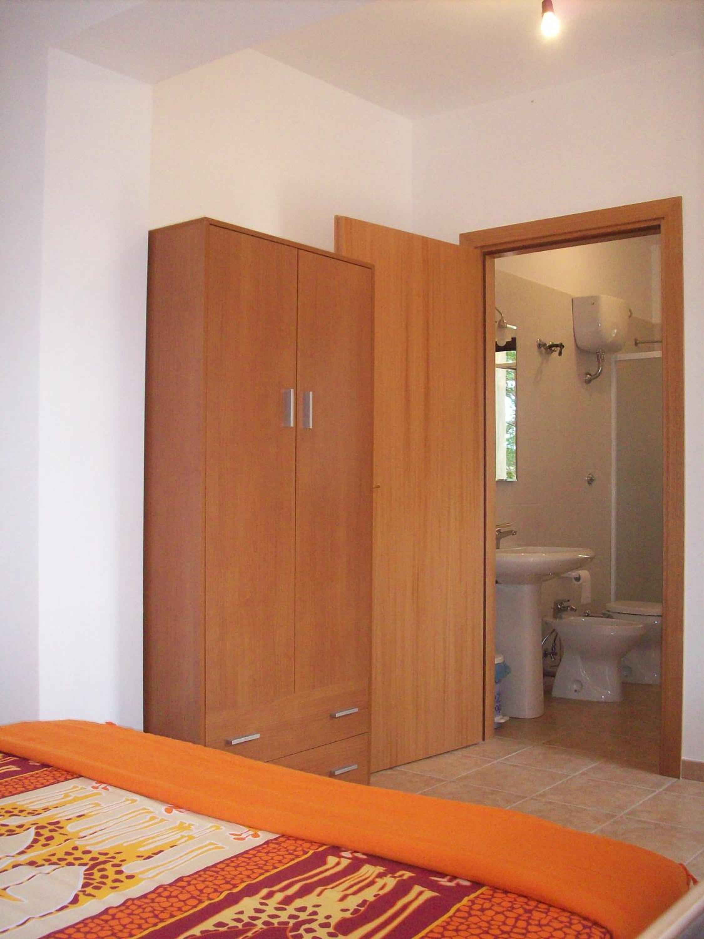 Family Room - Photo 3