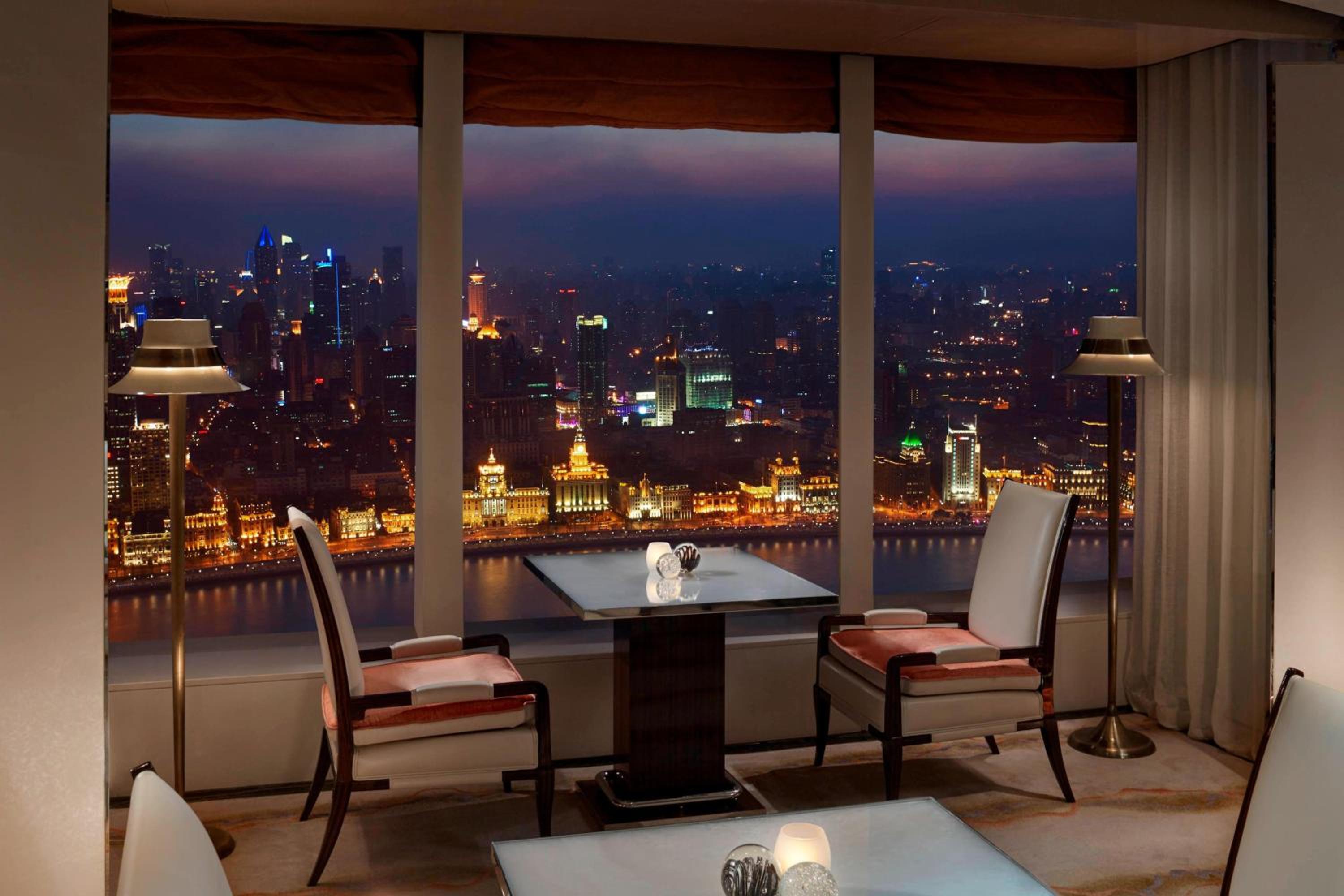 City Light Panoramic View Family Connecting Suite